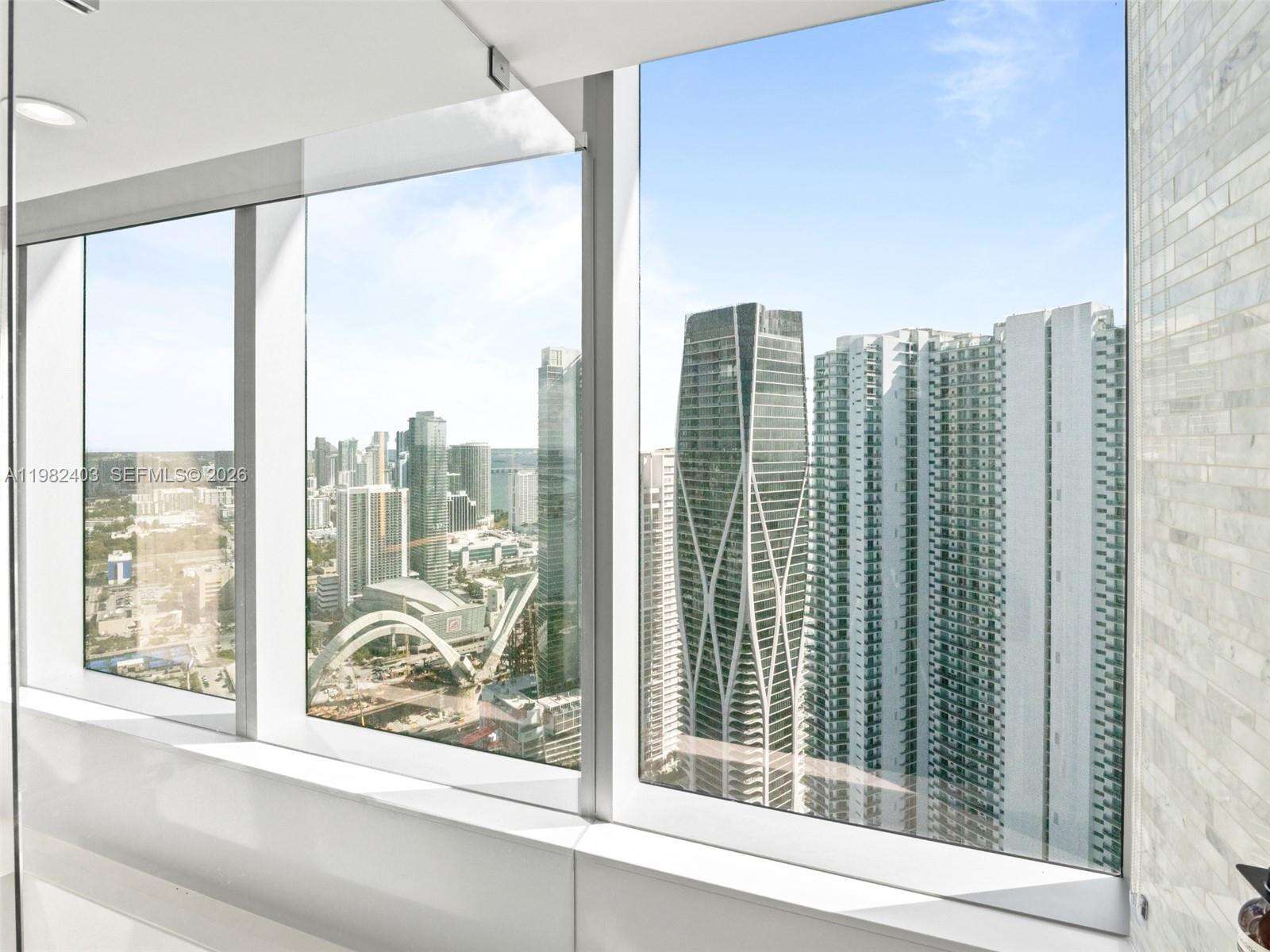 Paramount Miami Worldcenter at 851 1 Ave, Miami, FL 33132 - For Rent photo 18