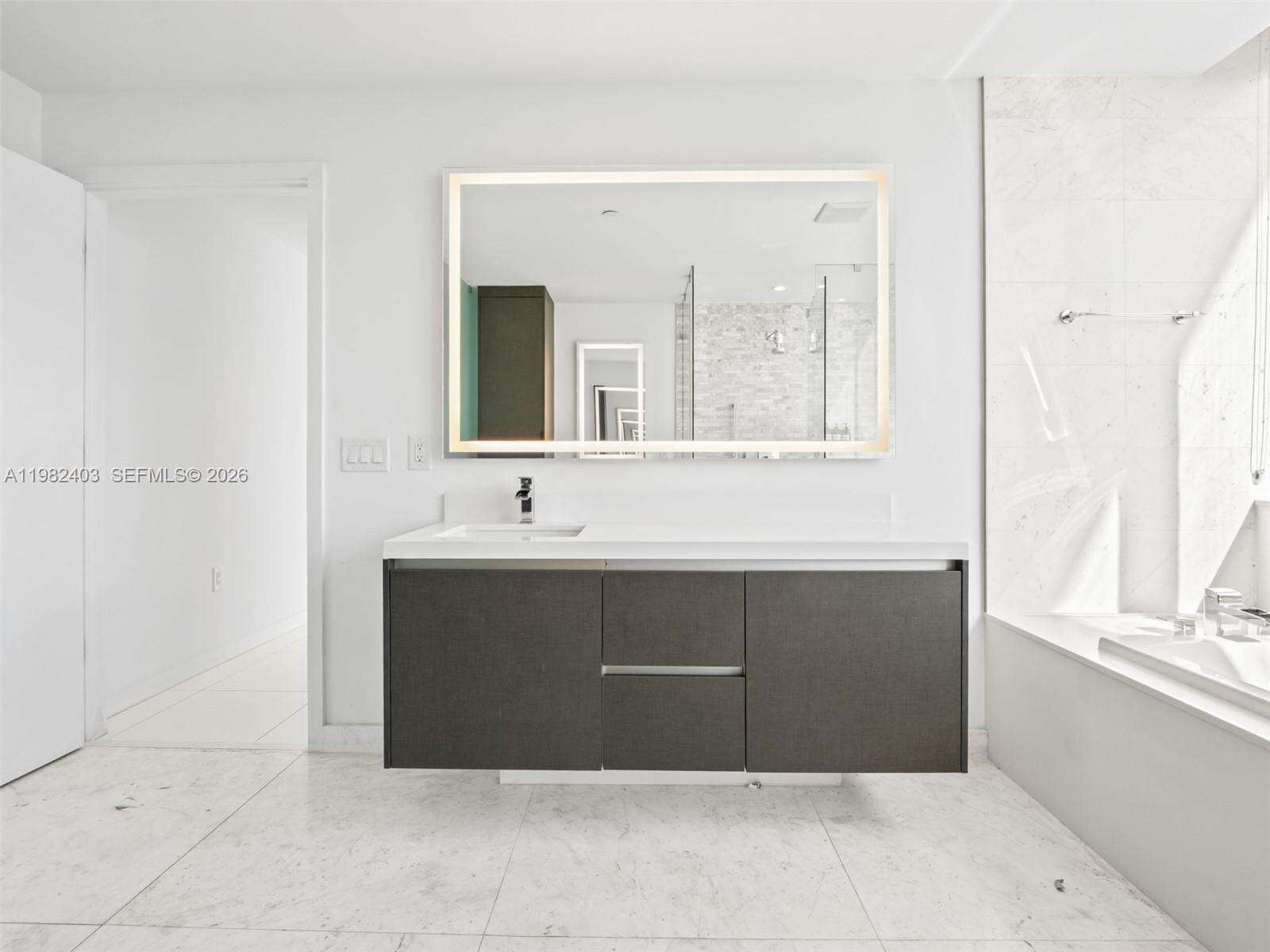 Paramount Miami Worldcenter at 851 1 Ave, Miami, FL 33132 - For Rent photo 19
