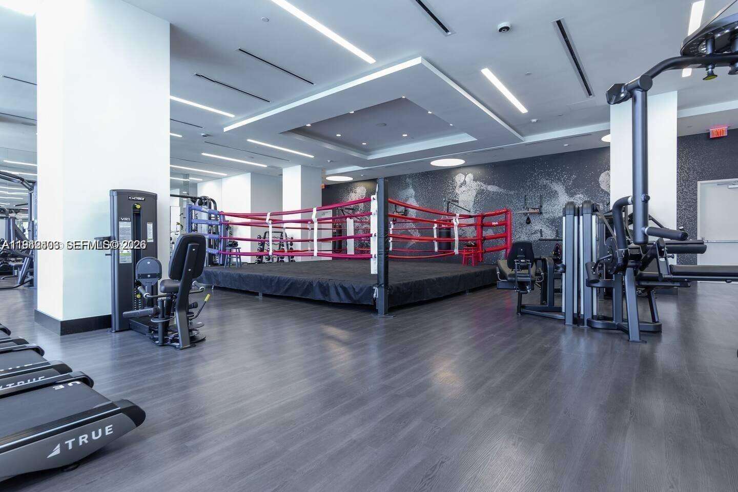 Paramount Miami Worldcenter at 851 1 Ave, Miami, FL 33132 - For Rent photo 42