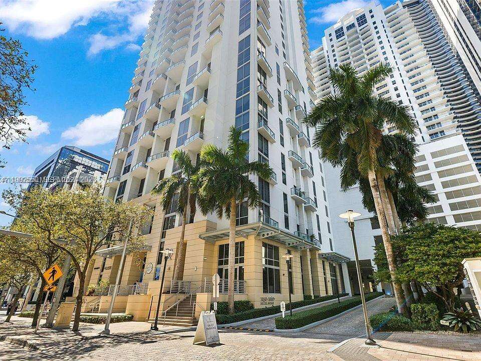 1060 Brickell at 1060 Brickell Ave, Miami, FL 33131 - For Rent photo 1