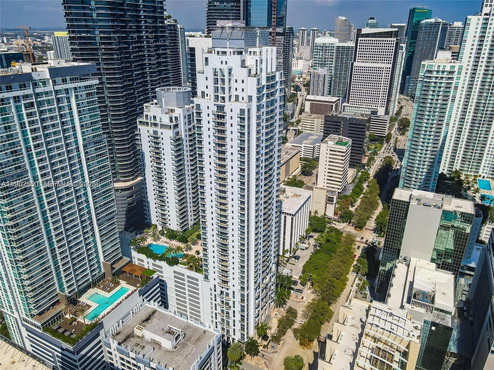1060 Brickell at 1060 Brickell Ave, Miami, FL 33131 - For Rent photo 5