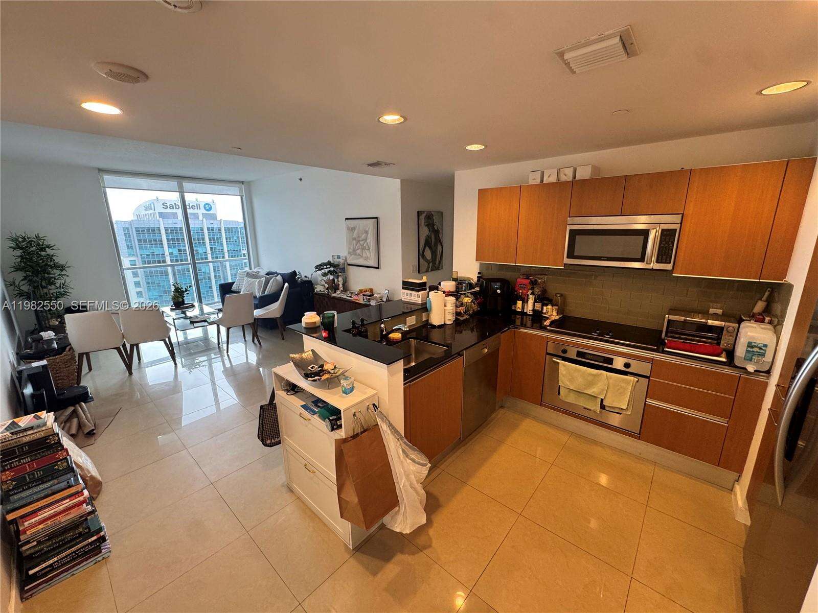 1060 Brickell at 1060 Brickell Ave, Miami, FL 33131 - For Rent photo 6