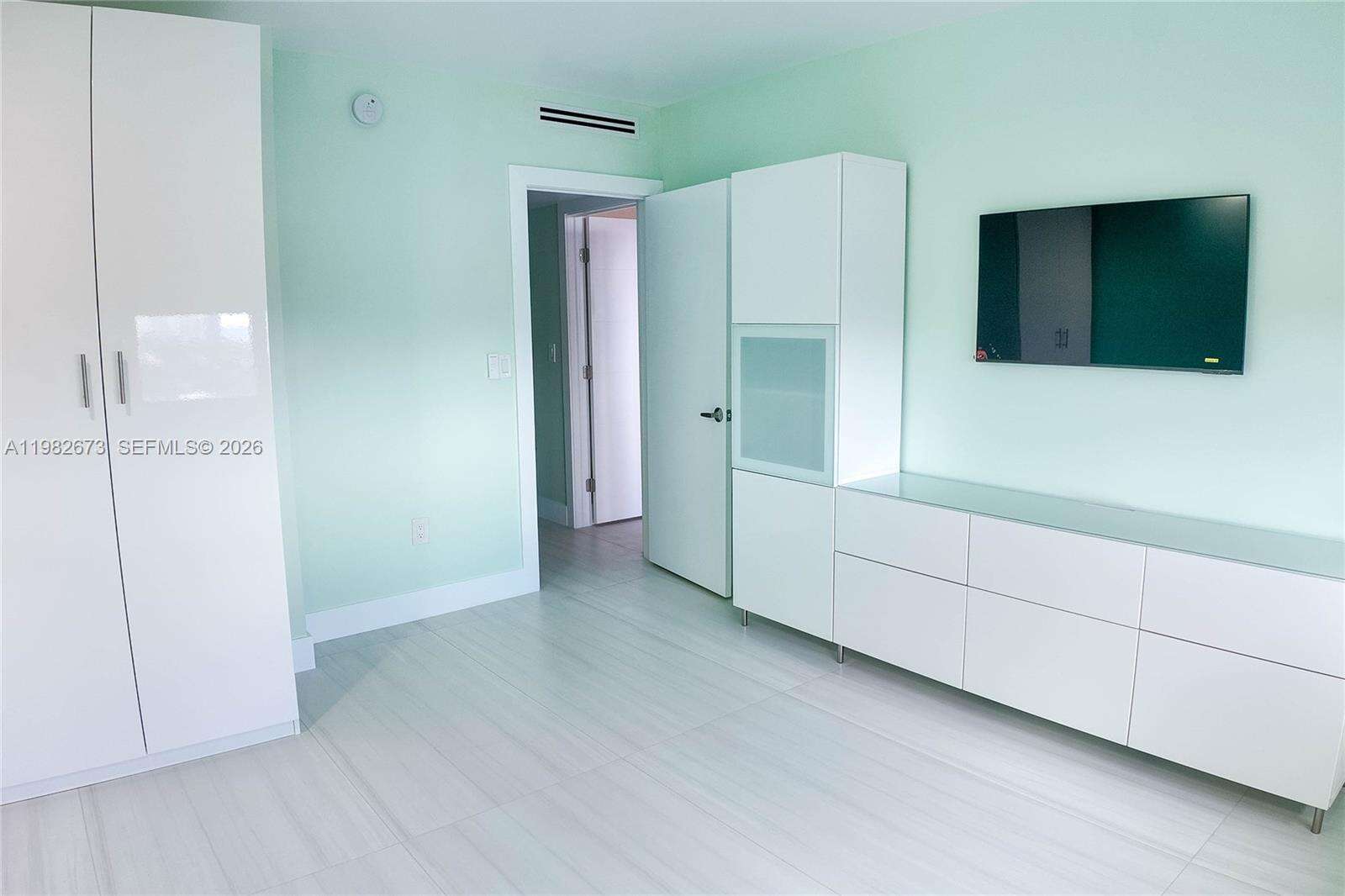 The Hemispheres at 1985 Ocean Dr, Hallandale Beach, FL 33009 - For Rent photo 12