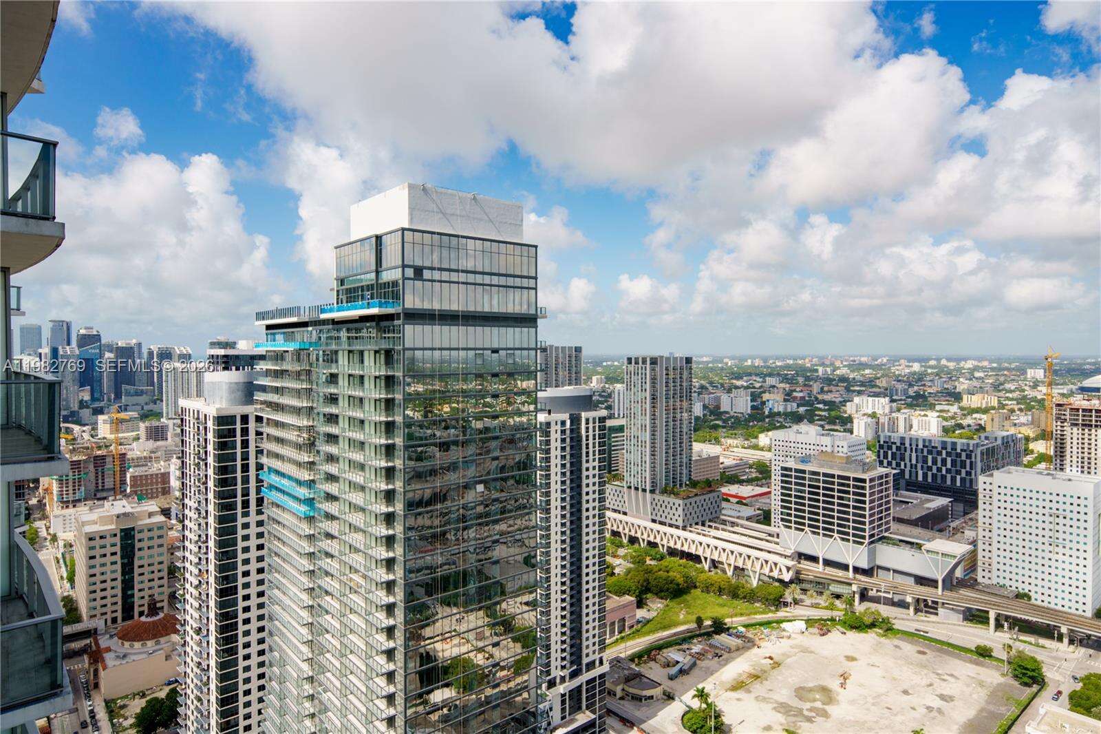 Paramount Miami Worldcenter at 851 1 Ave, Miami, FL 33132 - For Rent photo 5