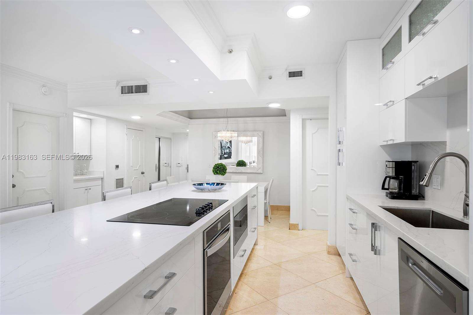 Green Diamond at 4775 Collins Ave, Miami Beach, FL 33140 - For Rent photo 12
