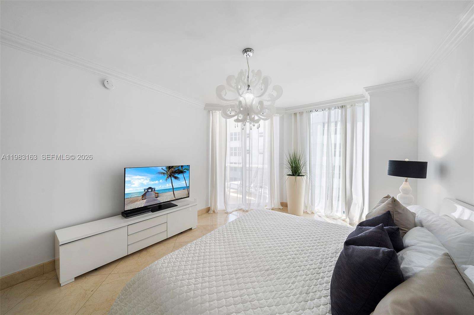 Green Diamond at 4775 Collins Ave, Miami Beach, FL 33140 - For Rent photo 16
