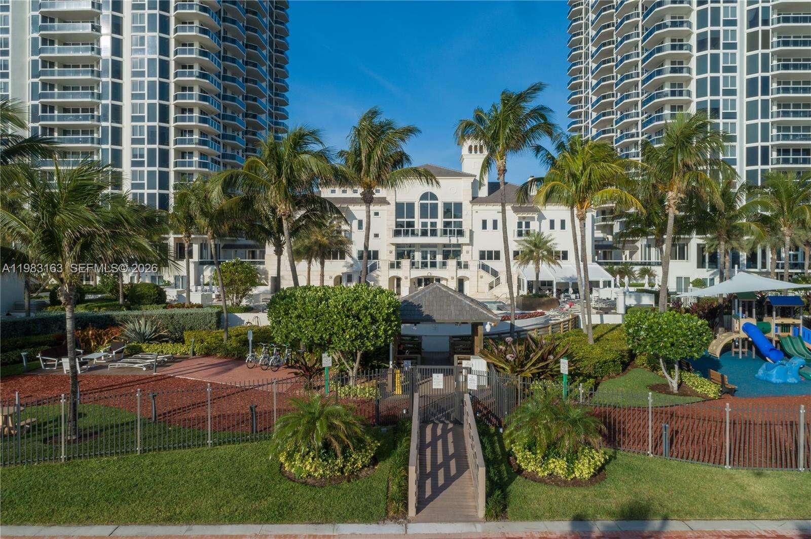 Green Diamond at 4775 Collins Ave, Miami Beach, FL 33140 - For Rent photo 26