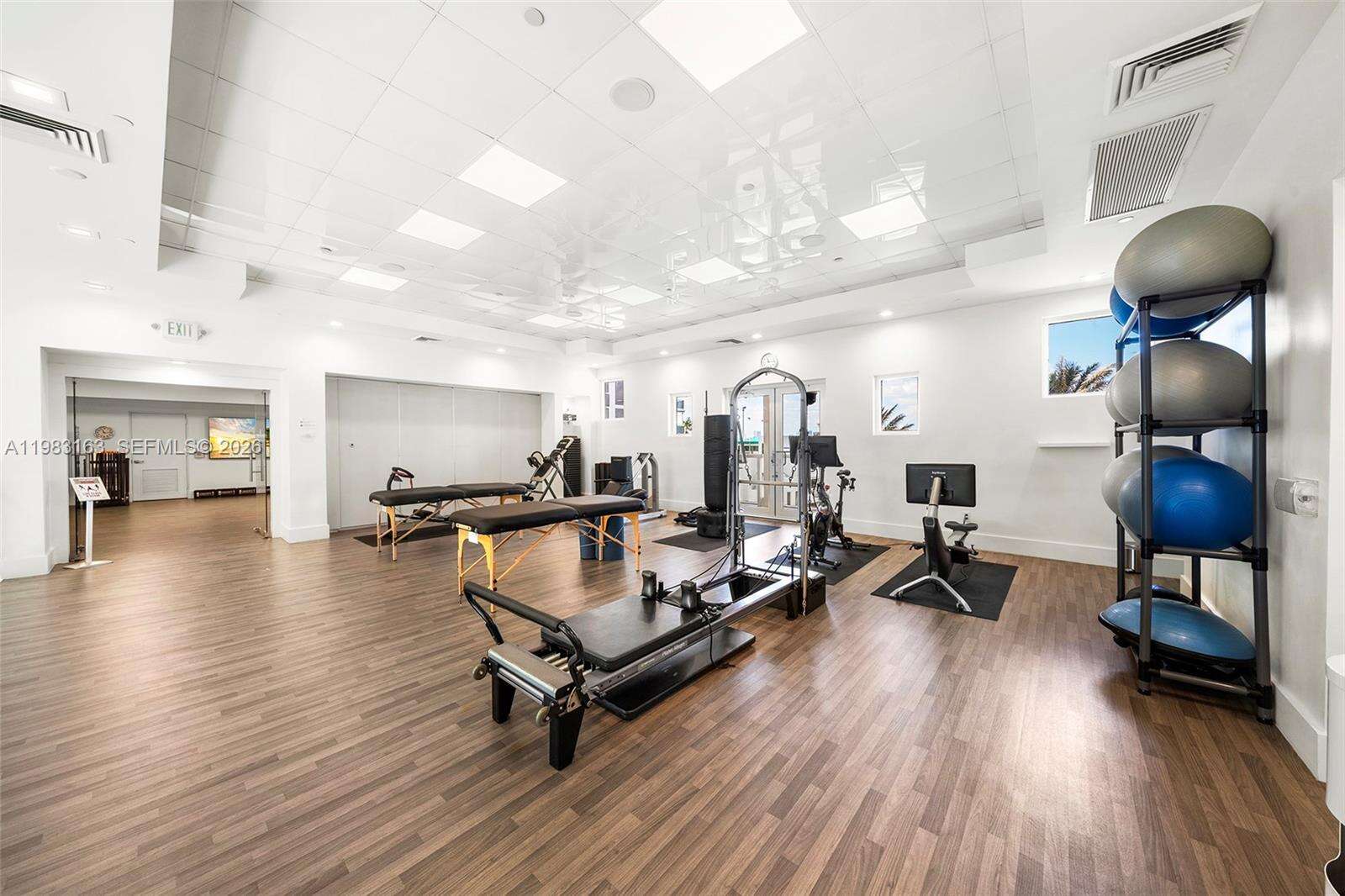 Green Diamond at 4775 Collins Ave, Miami Beach, FL 33140 - For Rent photo 41