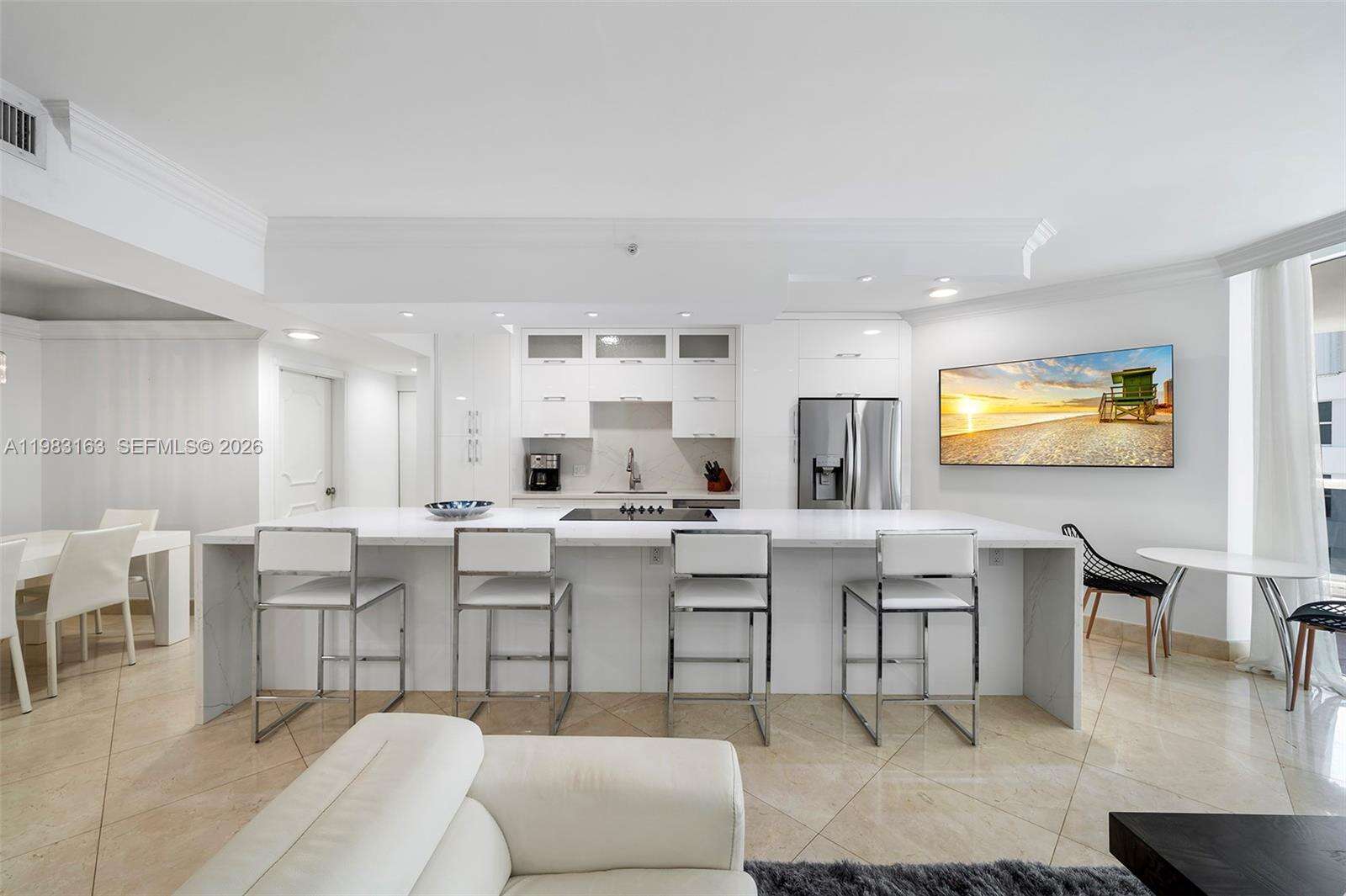 Green Diamond at 4775 Collins Ave, Miami Beach, FL 33140 - For Rent photo 7