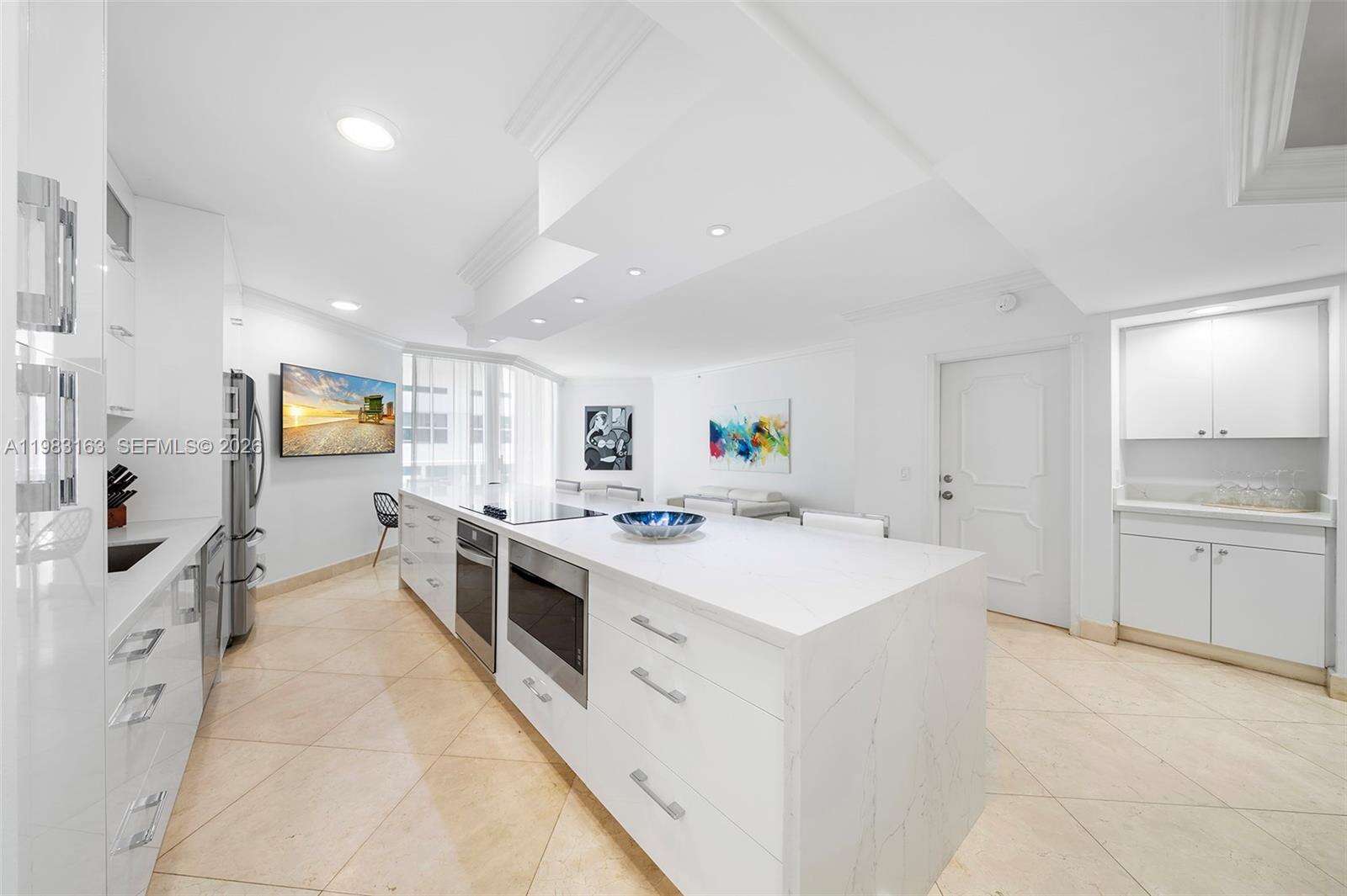 Green Diamond at 4775 Collins Ave, Miami Beach, FL 33140 - For Rent photo 8