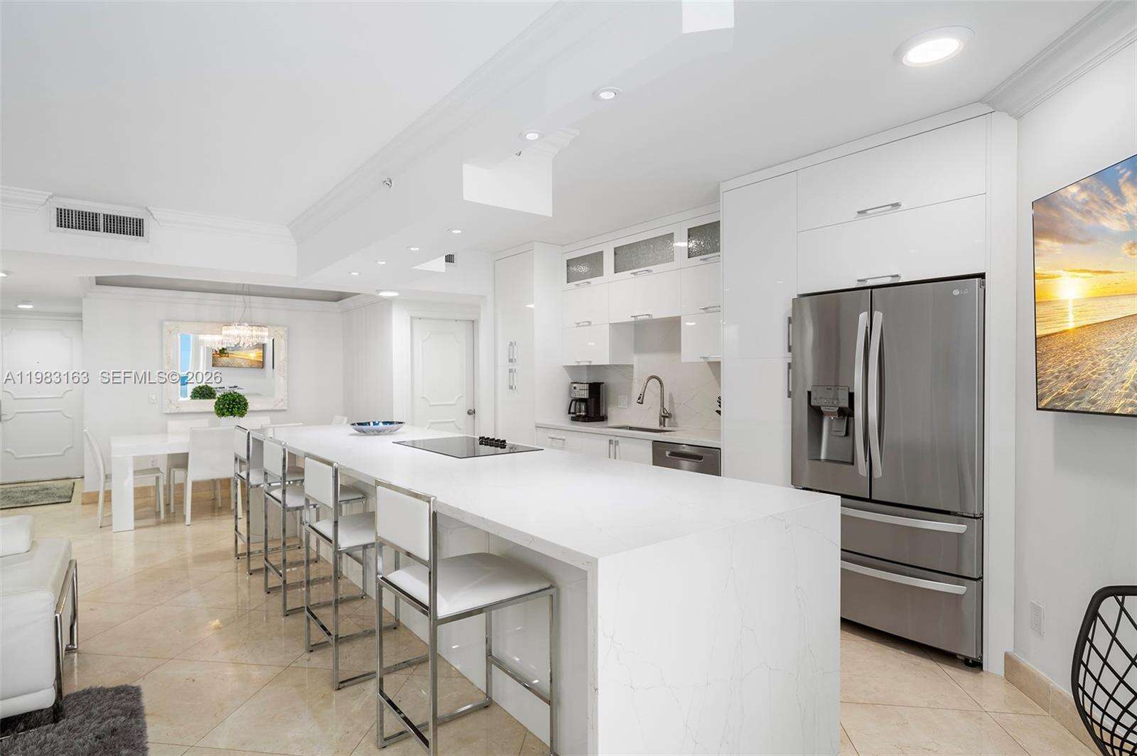Green Diamond at 4775 Collins Ave, Miami Beach, FL 33140 - For Rent photo 9