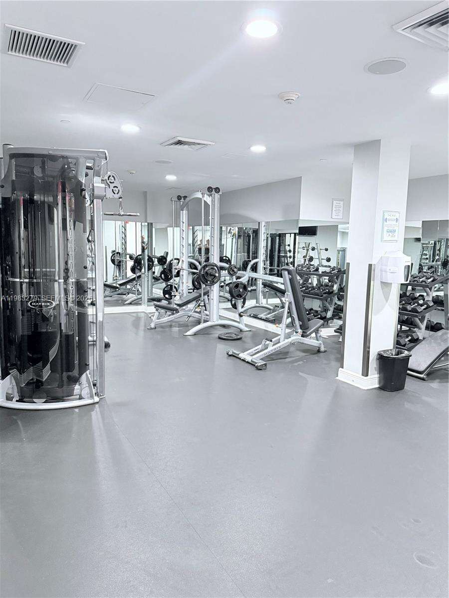 Vue At Brickell at 1250 Miami Ave, Miami, FL 33130 - For Rent photo 19