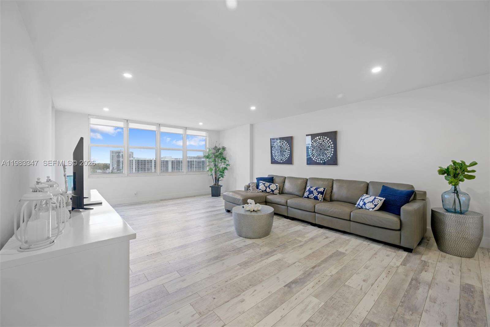 Sea Air Towers at 3725 Ocean Dr, Hollywood, FL 33019 - For Rent photo 3