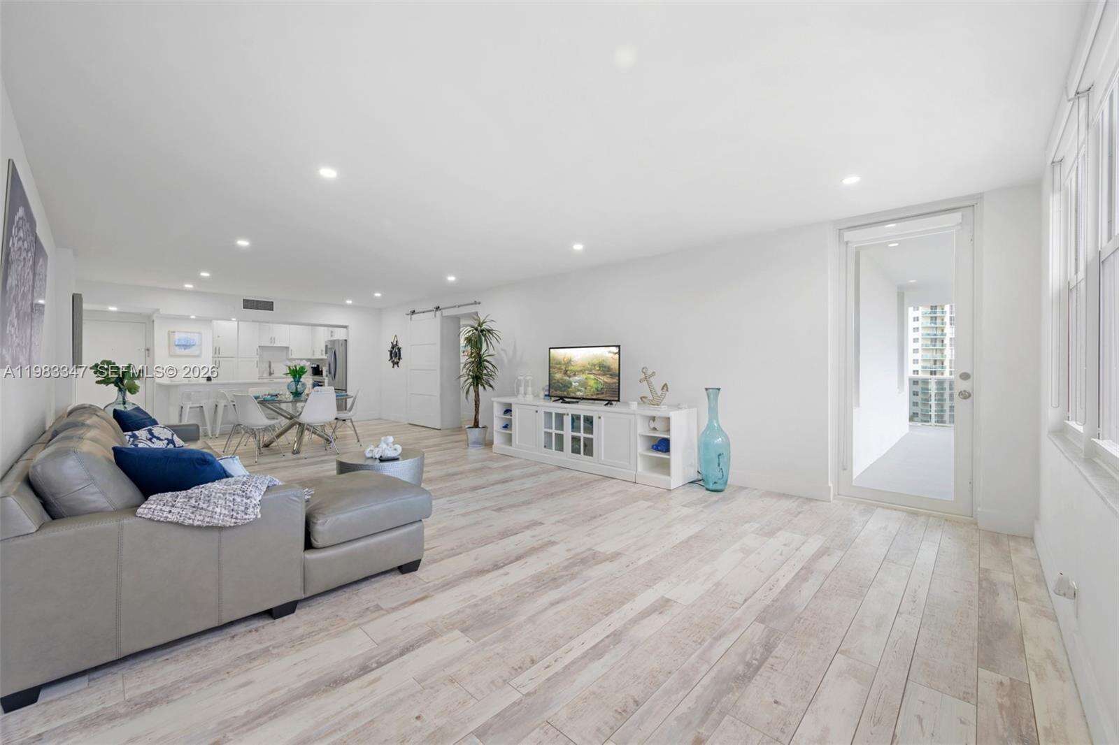 Sea Air Towers at 3725 Ocean Dr, Hollywood, FL 33019 - For Rent photo 6
