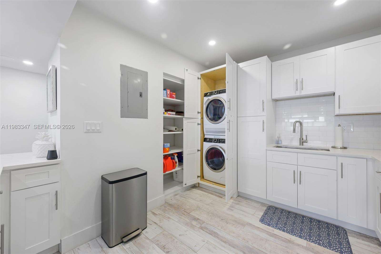 Sea Air Towers at 3725 Ocean Dr, Hollywood, FL 33019 - For Rent photo 9
