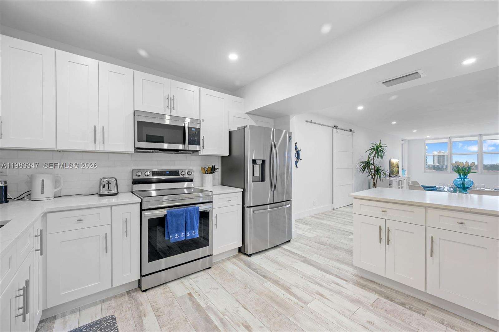 Sea Air Towers at 3725 Ocean Dr, Hollywood, FL 33019 - For Rent photo 10