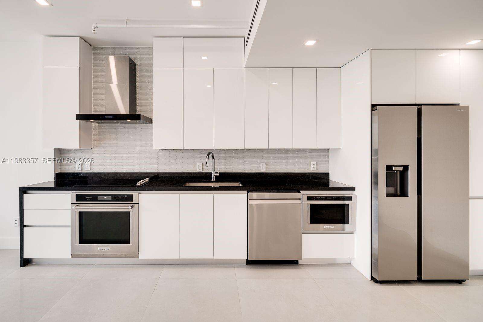Neo Vertika at 690 1 Ct, Miami, FL 33130 - For Rent photo 3