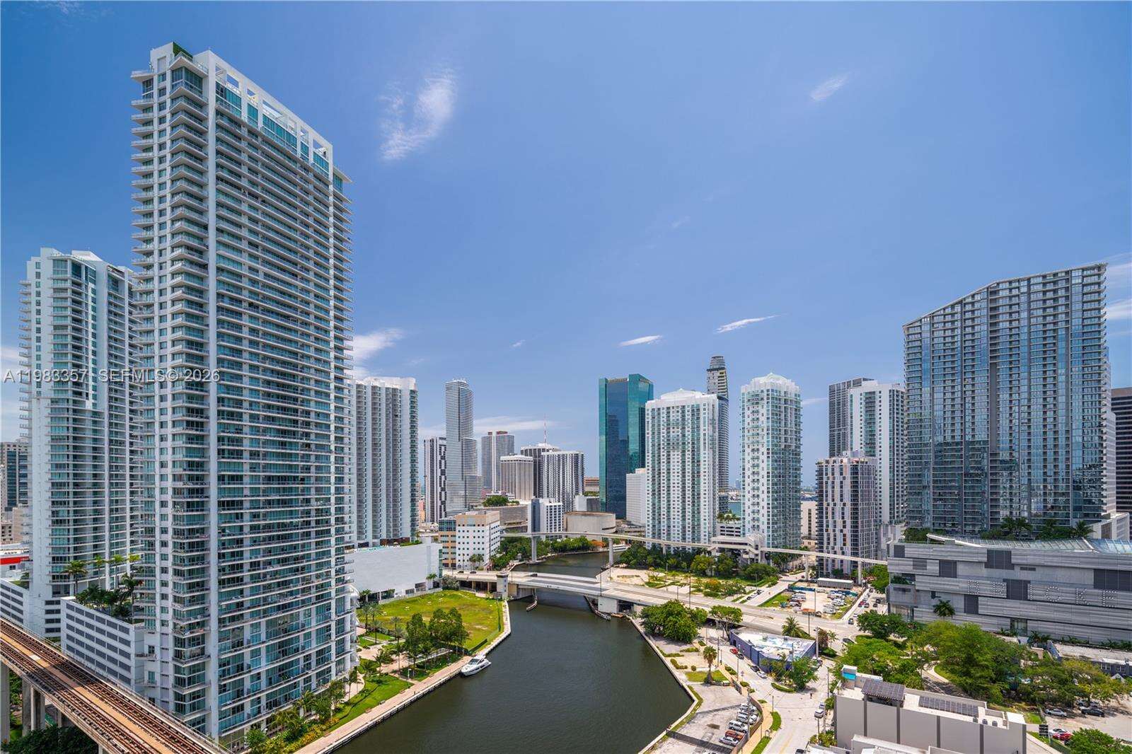 Neo Vertika at 690 1 Ct, Miami, FL 33130 - For Rent photo 7