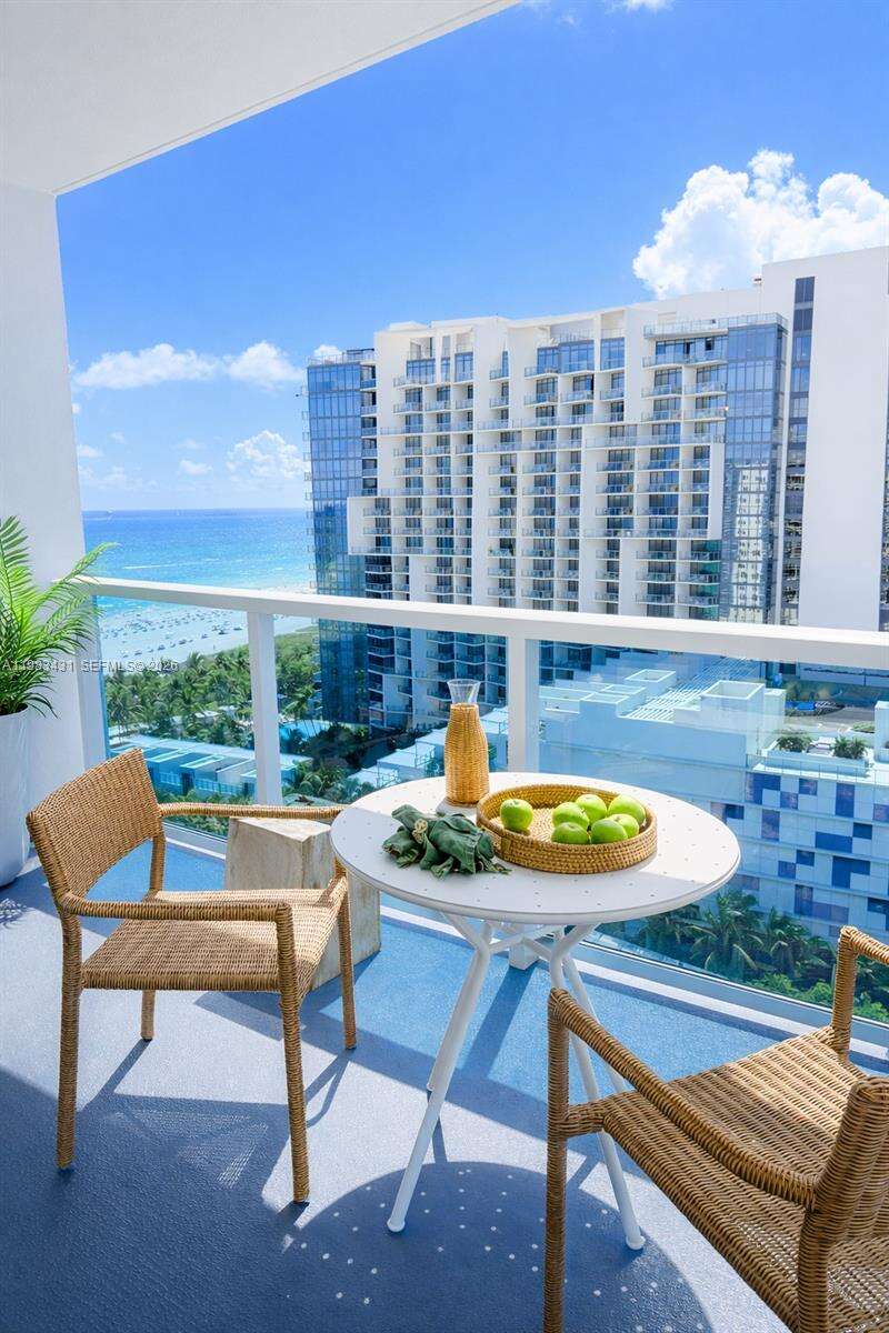Roney Palace at 2301 Collins Ave, Miami Beach, FL 33139 - For Rent photo 22