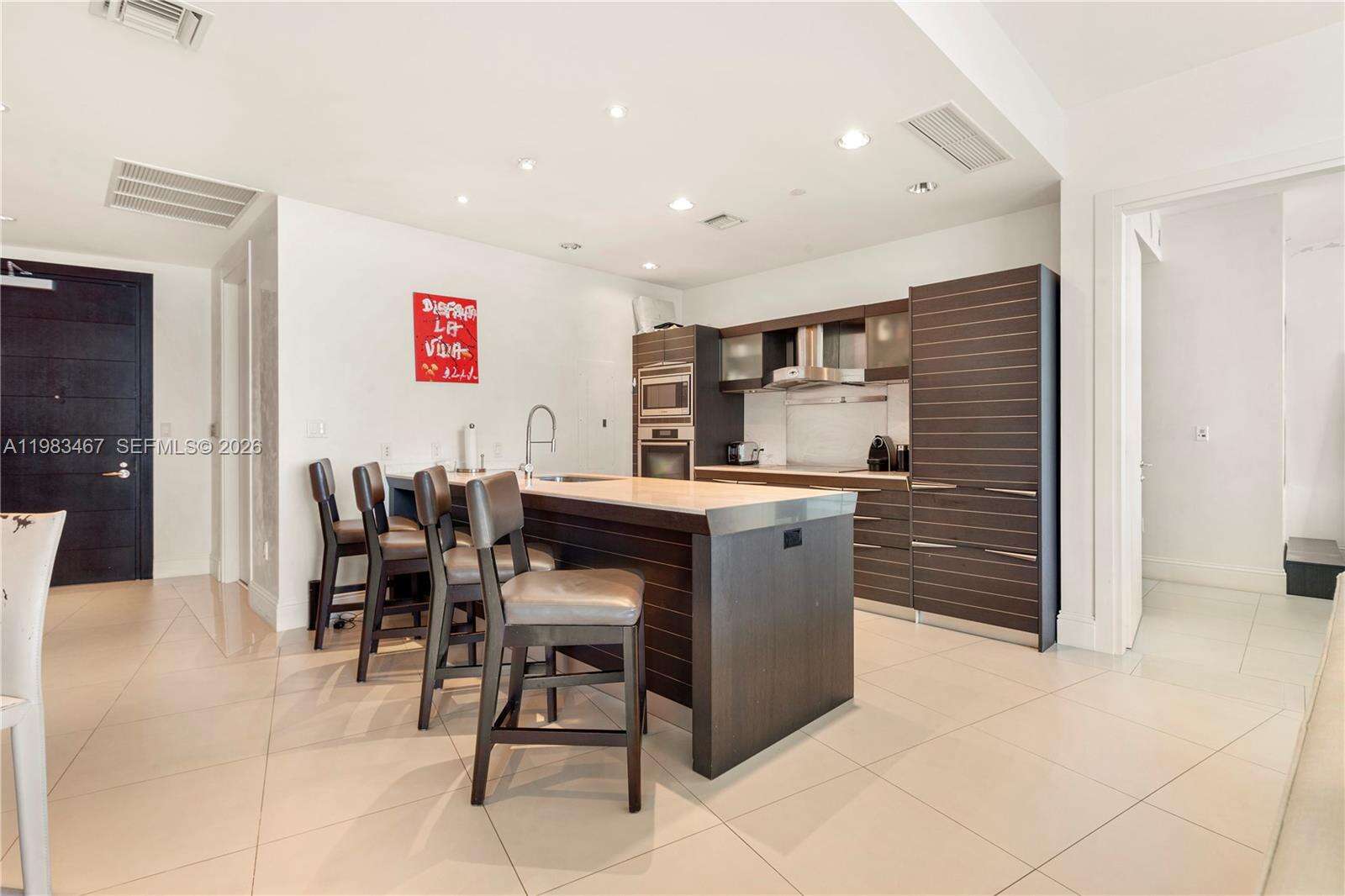 Epic Residences at 200 Biscayne Blvd Way, Miami, FL 33131 - For Rent photo 3