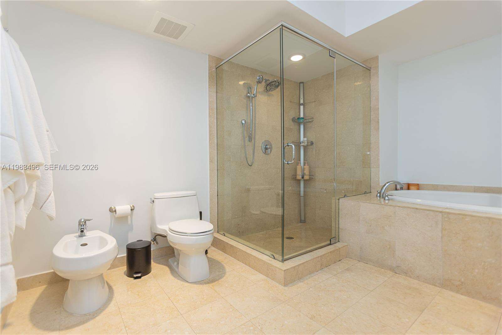 The Beach Club Two at 1830 Ocean Dr, Hallandale Beach, FL 33009 - For Rent photo 23