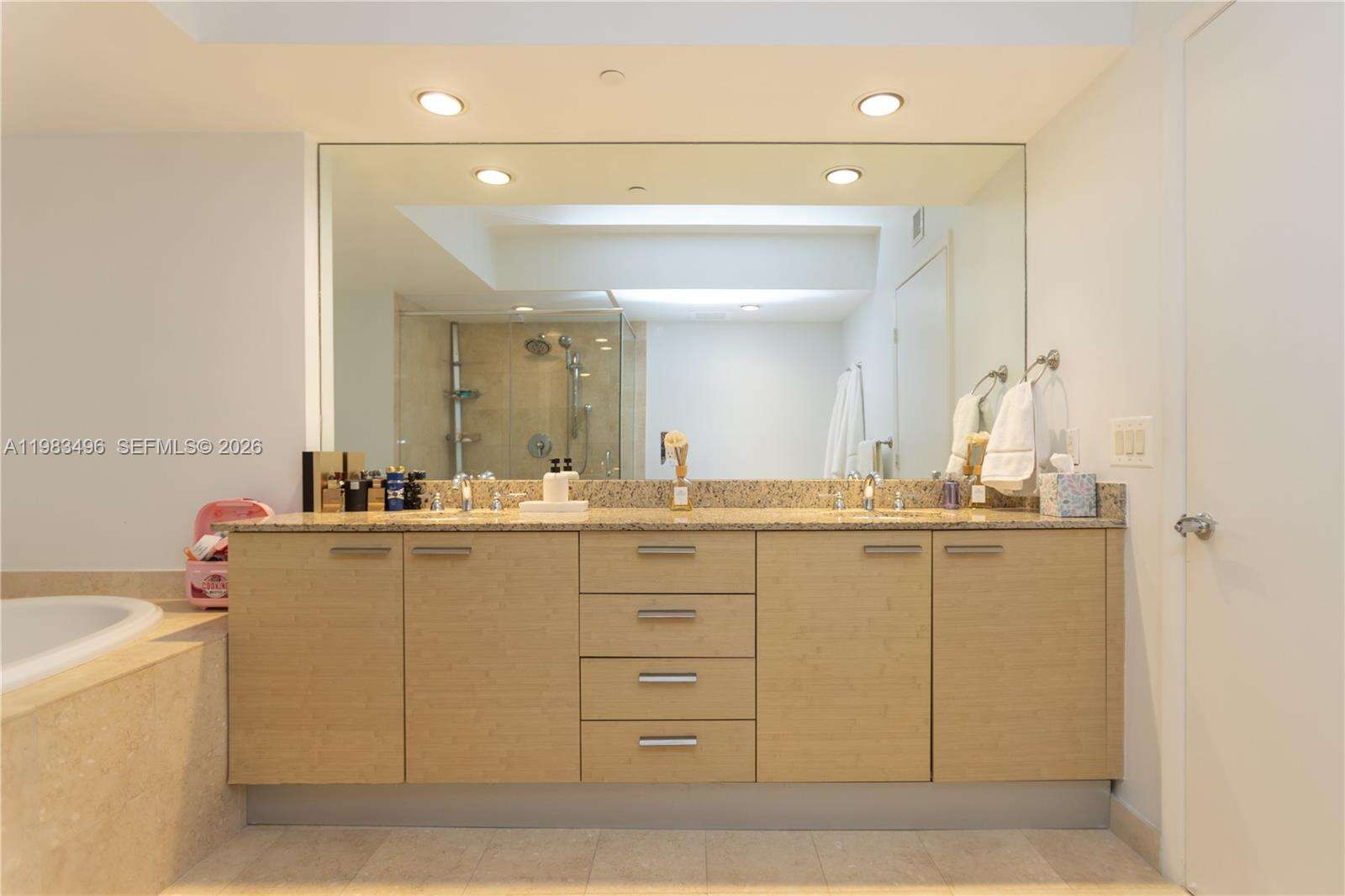 The Beach Club Two at 1830 Ocean Dr, Hallandale Beach, FL 33009 - For Rent photo 25