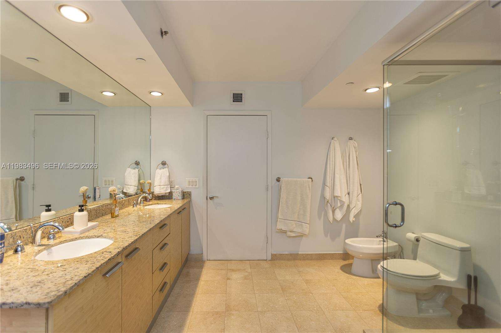 The Beach Club Two at 1830 Ocean Dr, Hallandale Beach, FL 33009 - For Rent photo 27