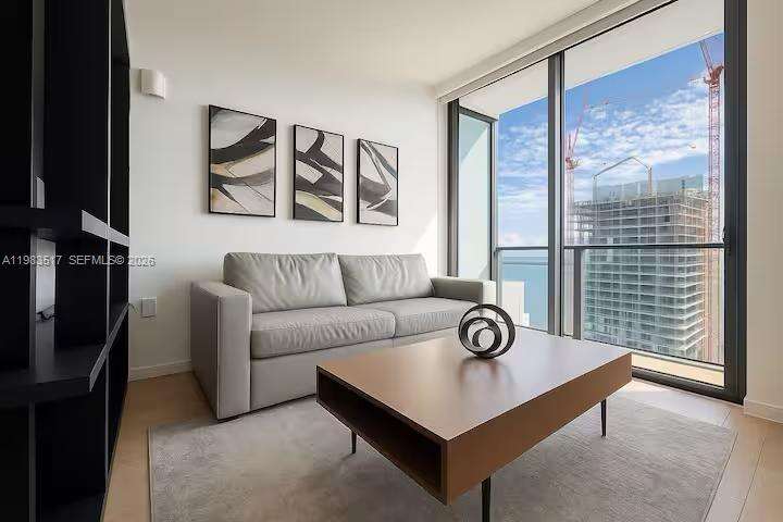 The Elser at 398 5 St, Miami, FL 33132 - For Rent photo 5