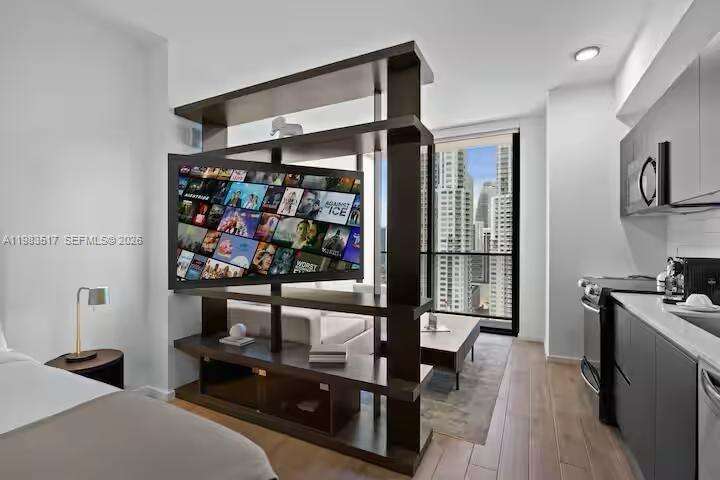 The Elser at 398 5 St, Miami, FL 33132 - For Rent photo 6