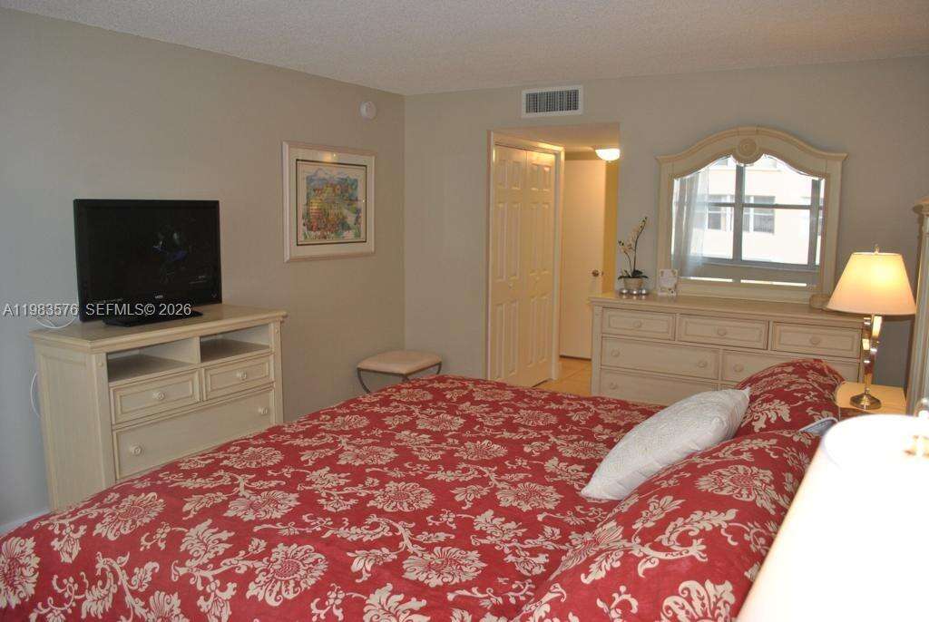 Maison Grande at 6039 Collins Ave, Miami Beach, FL 33140 - For Rent photo 11