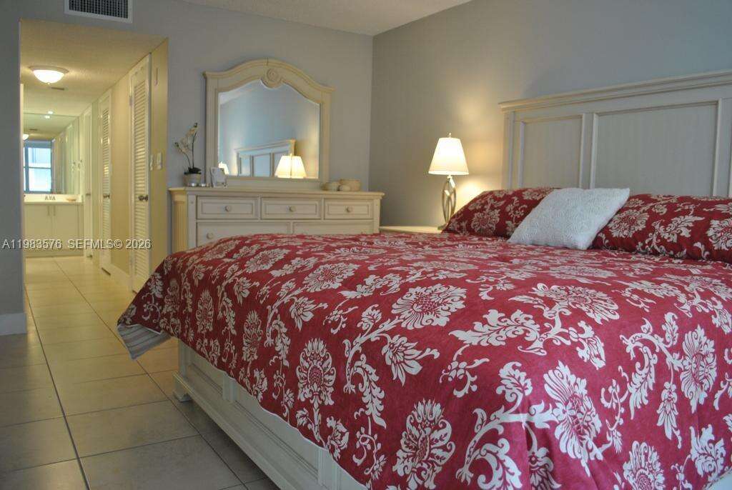 Maison Grande at 6039 Collins Ave, Miami Beach, FL 33140 - For Rent photo 12