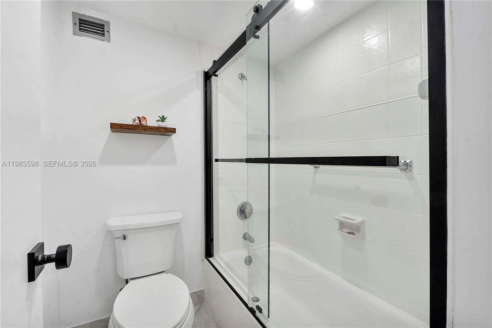 Maison Grande at 6039 Collins Ave, Miami Beach, FL 33140 - For Rent photo 22