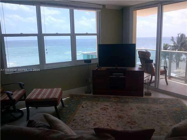 The Wave at 2501 Ocean Dr, Hollywood, FL 33019 - For Rent photo 25