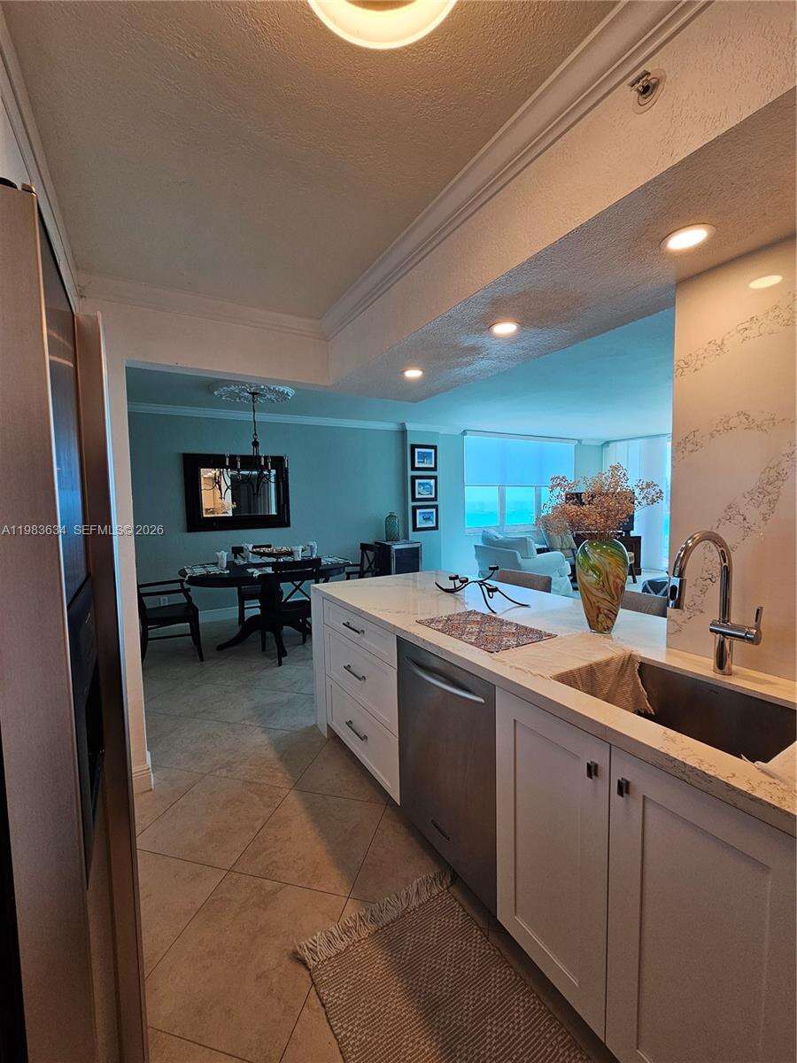 The Wave at 2501 Ocean Dr, Hollywood, FL 33019 - For Rent photo 57