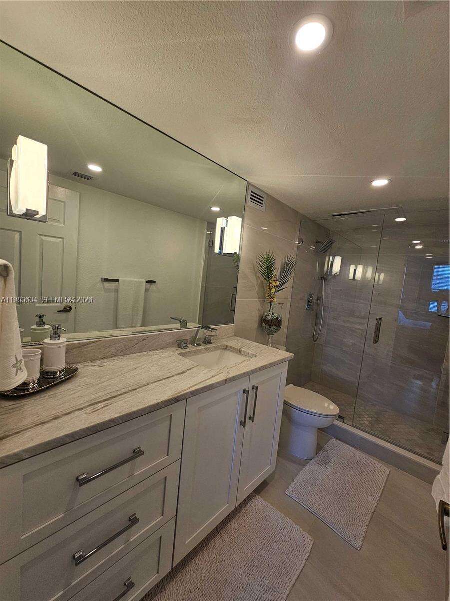 The Wave at 2501 Ocean Dr, Hollywood, FL 33019 - For Rent photo 10