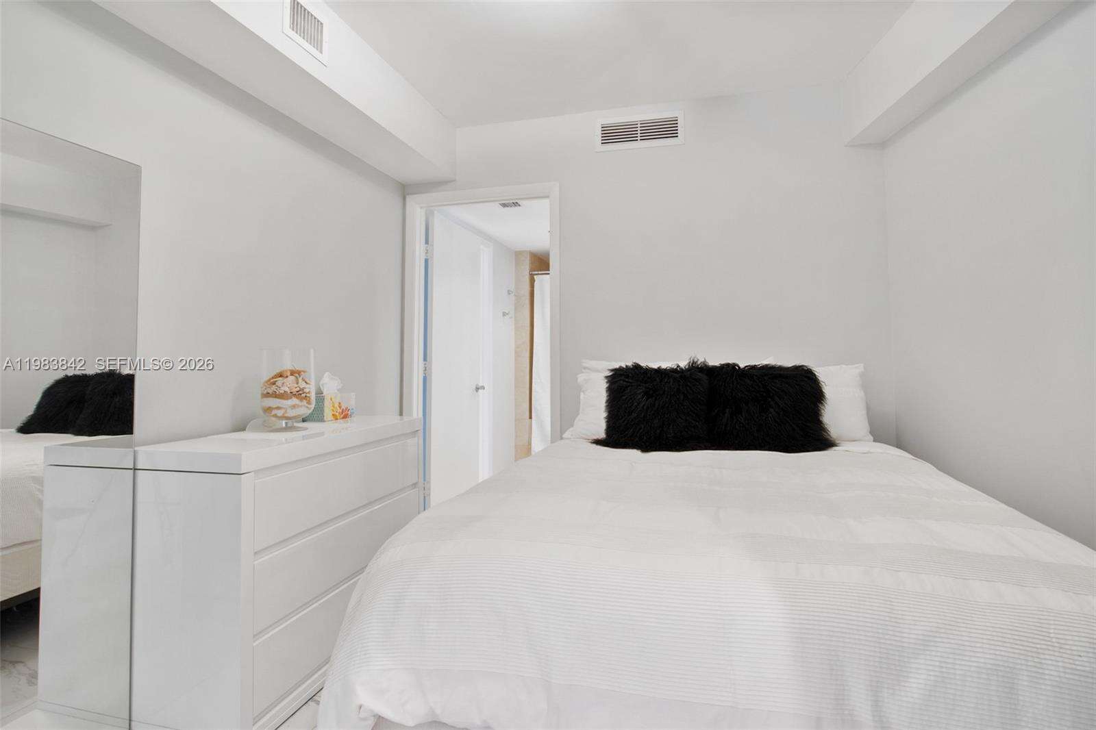 The Beach Club Three at 1800 Ocean Dr, Hallandale Beach, FL 33009 - For Rent photo 13
