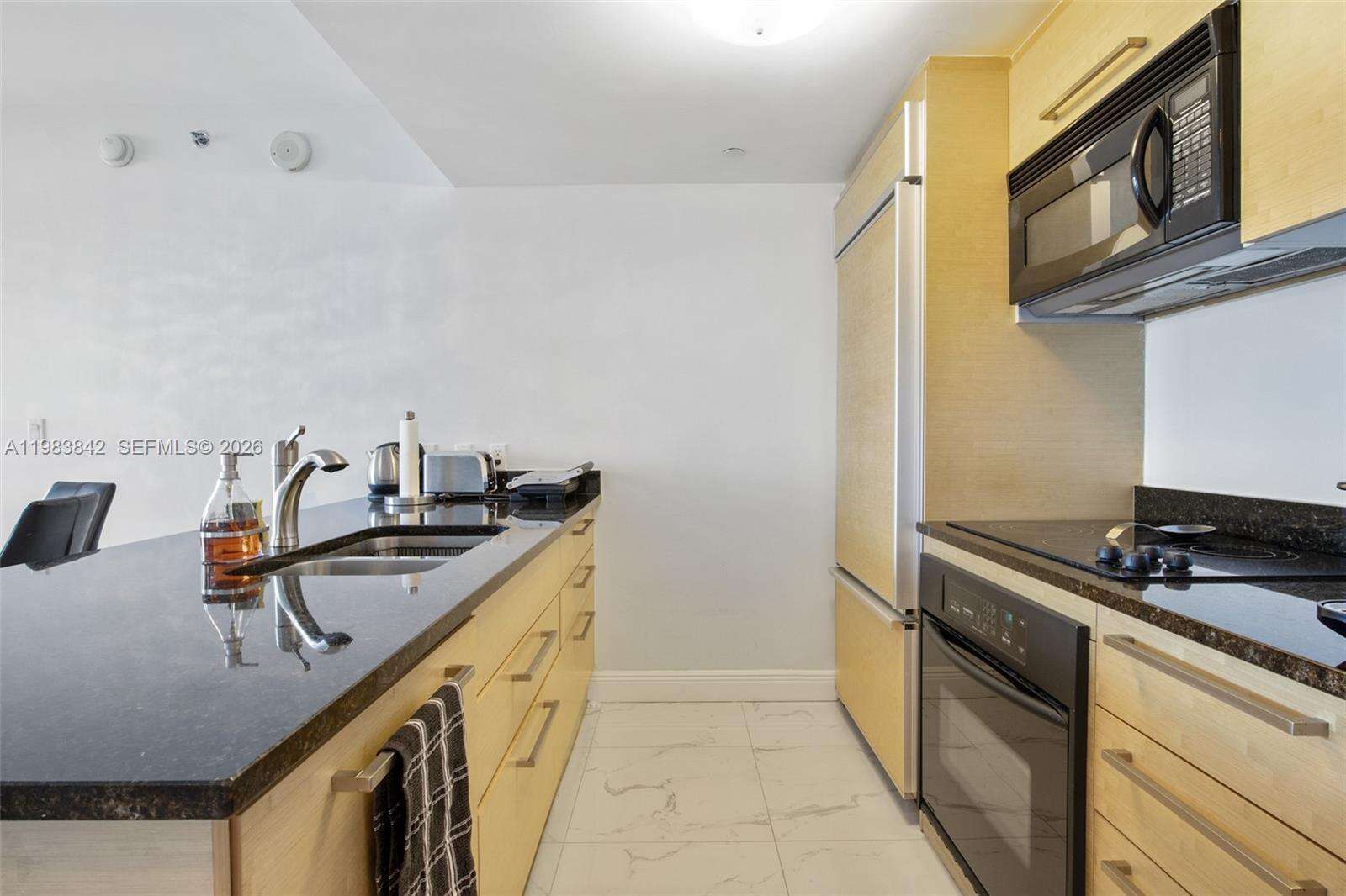 The Beach Club Three at 1800 Ocean Dr, Hallandale Beach, FL 33009 - For Rent photo 6