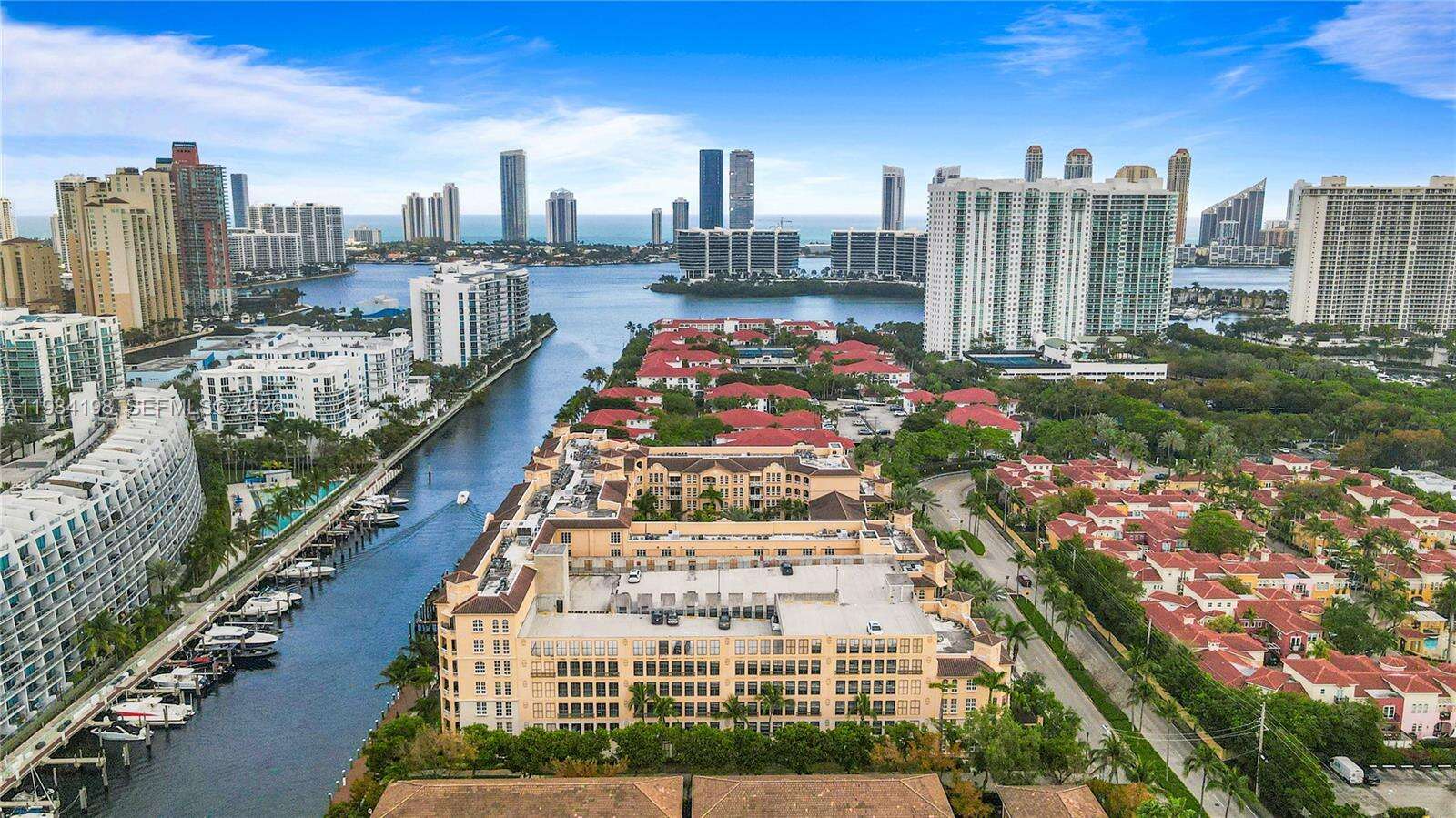 Alaqua at 3001 185 St, Aventura, FL 33180 - For Rent photo 3