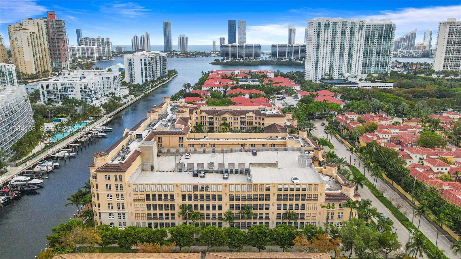 Alaqua at 3001 185 St, Aventura, FL 33180 - For Rent photo 73