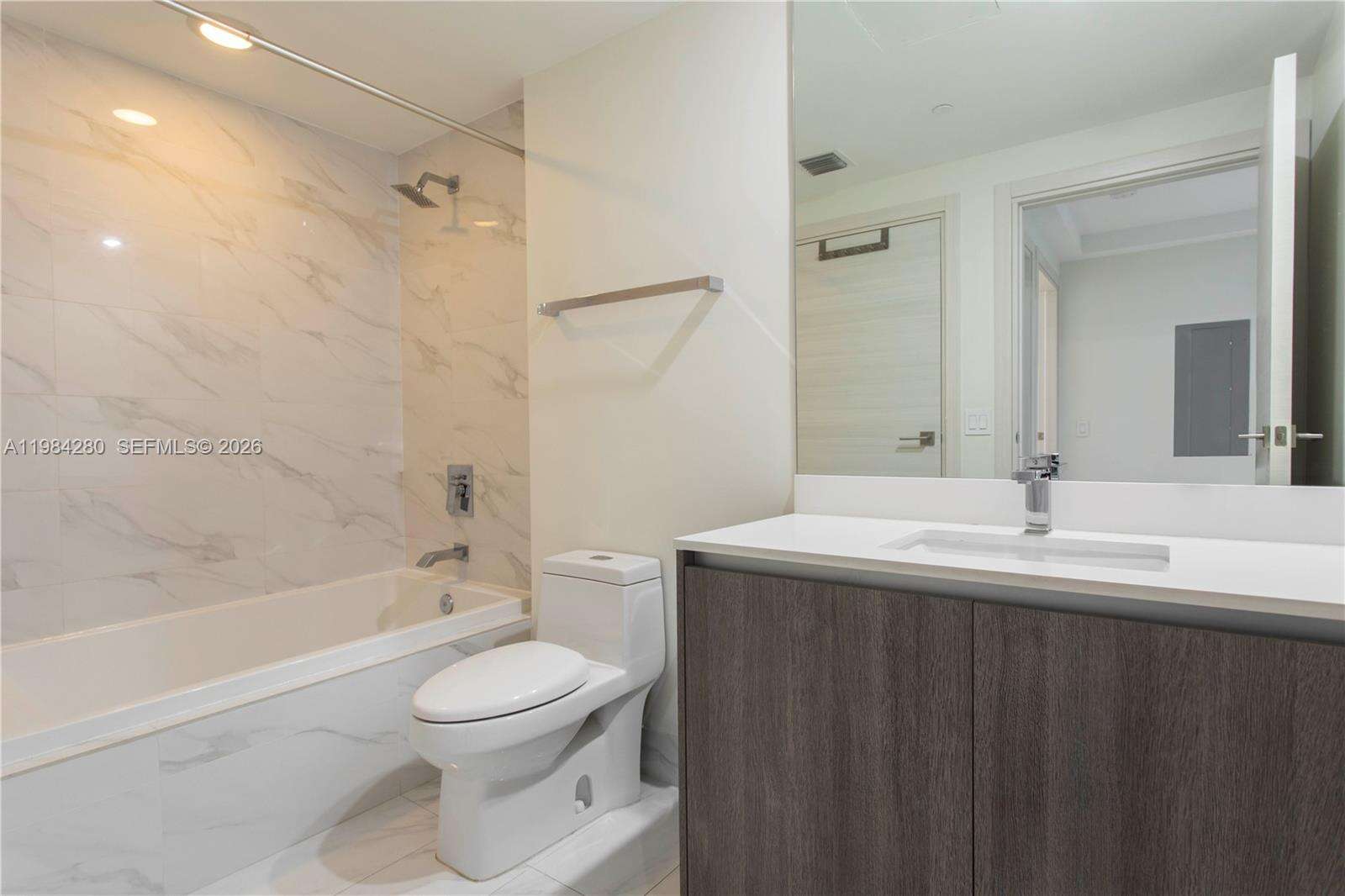 Sls Lux at Miami, FL 33130 - For Rent photo 13