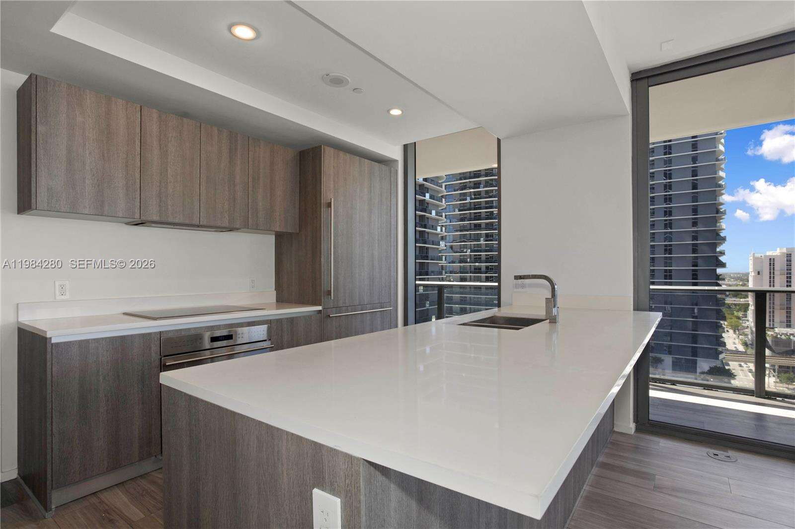 Sls Lux at Miami, FL 33130 - For Rent photo 4