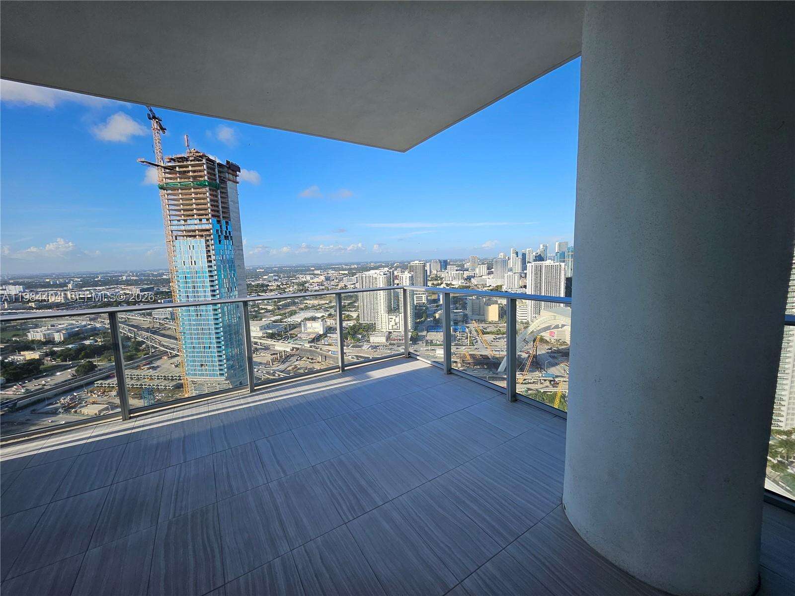 Paramount Miami Worldcenter at 851 1 Ave, Miami, FL 33132 - For Rent photo 18