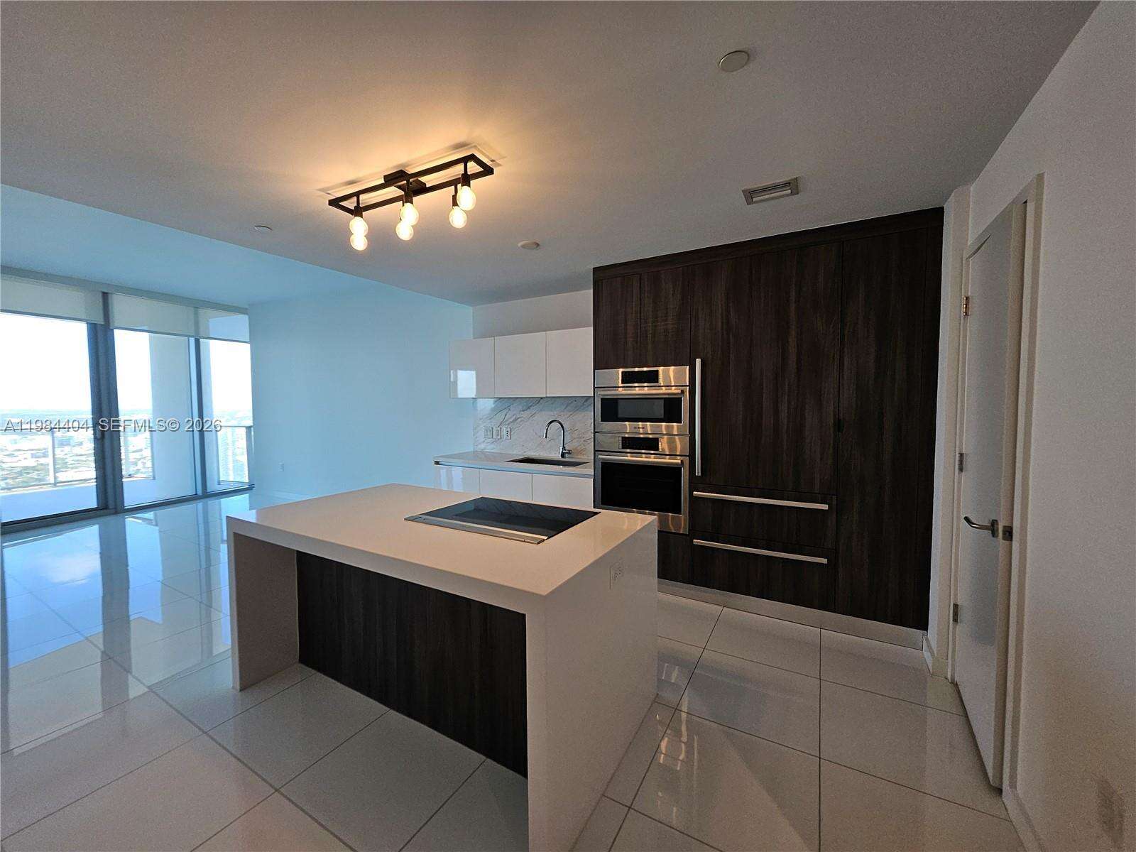 Paramount Miami Worldcenter at 851 1 Ave, Miami, FL 33132 - For Rent photo 3