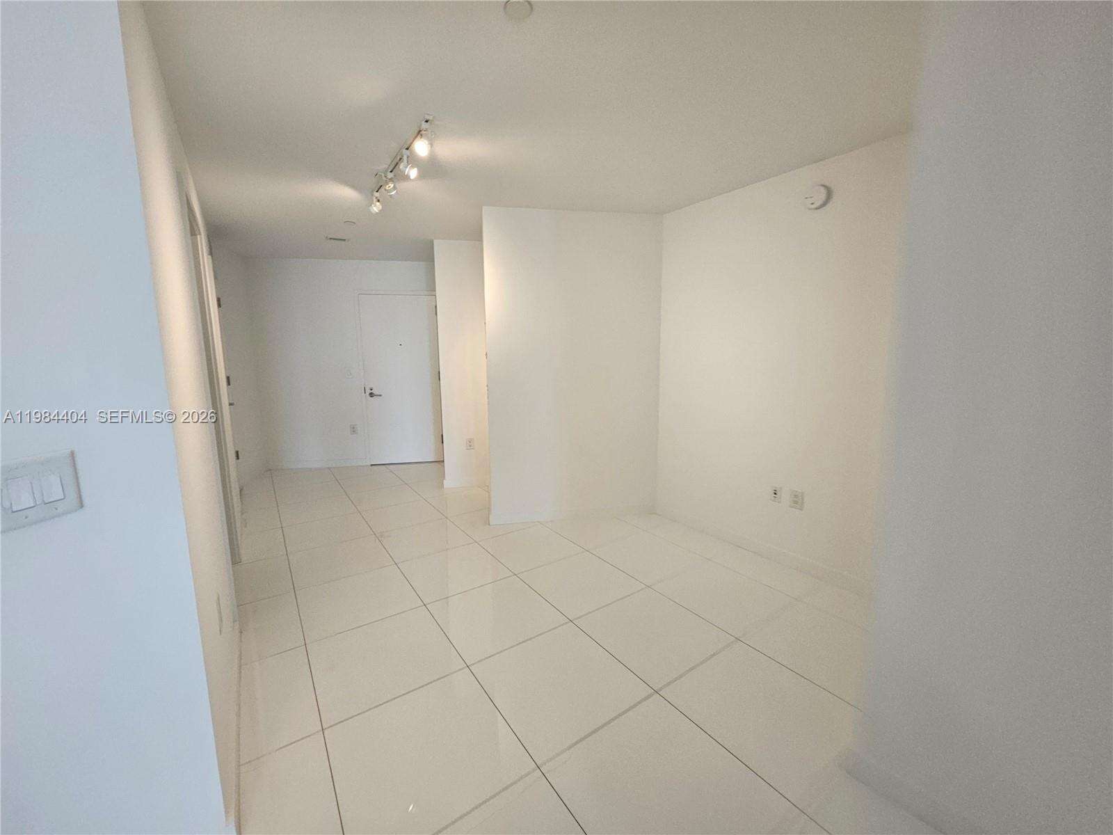 Paramount Miami Worldcenter at 851 1 Ave, Miami, FL 33132 - For Rent photo 36