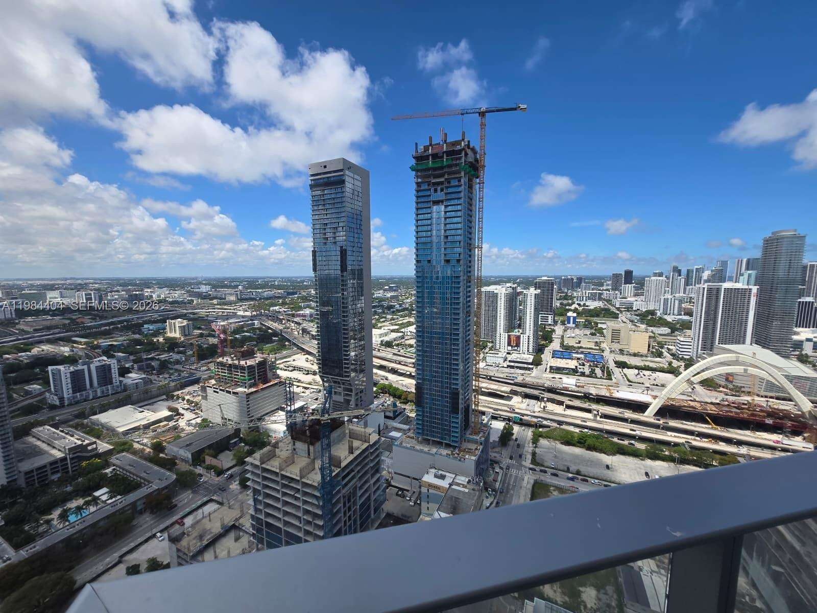 Paramount Miami Worldcenter at 851 1 Ave, Miami, FL 33132 - For Rent photo 42
