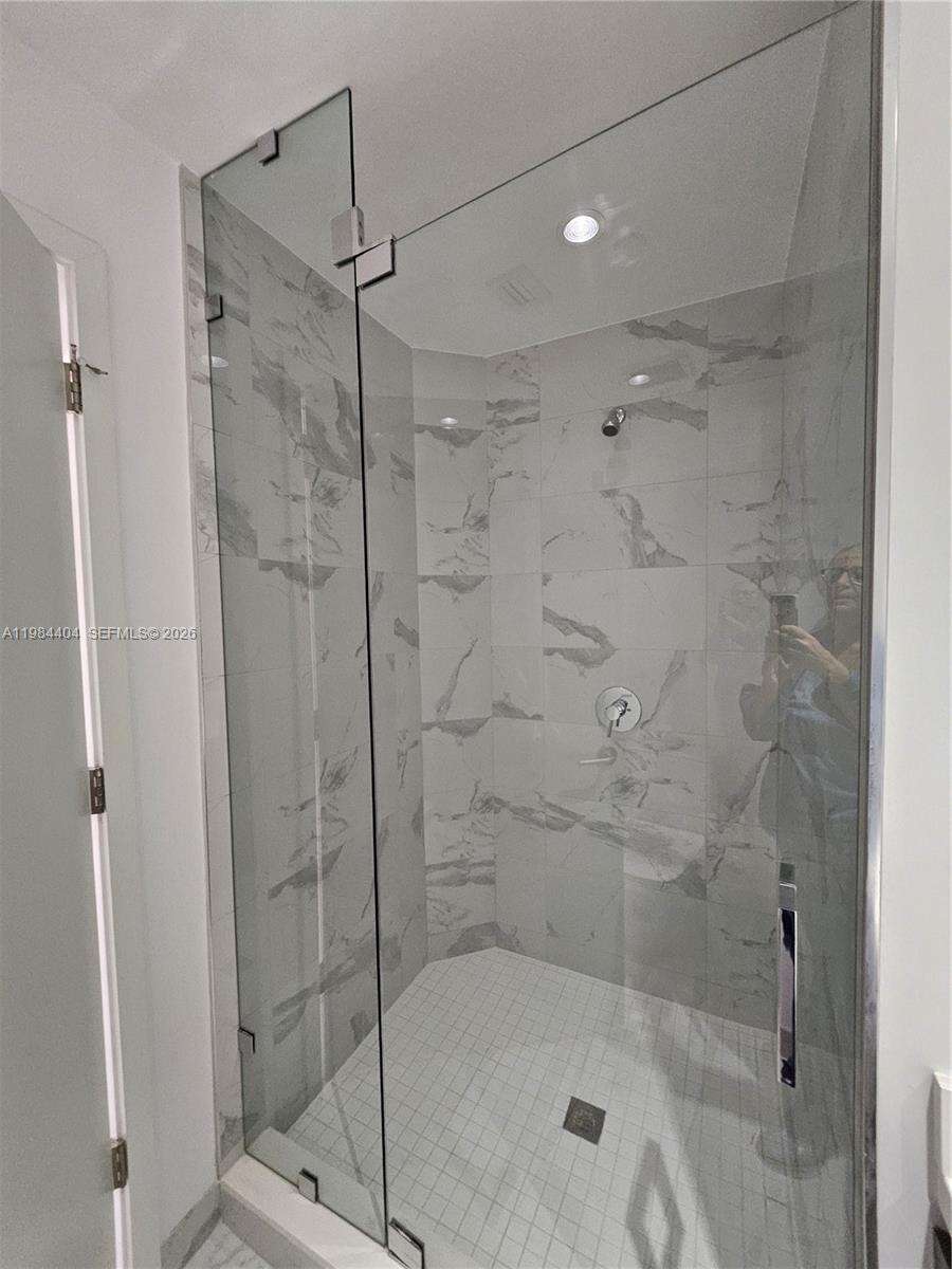 Paramount Miami Worldcenter at 851 1 Ave, Miami, FL 33132 - For Rent photo 8