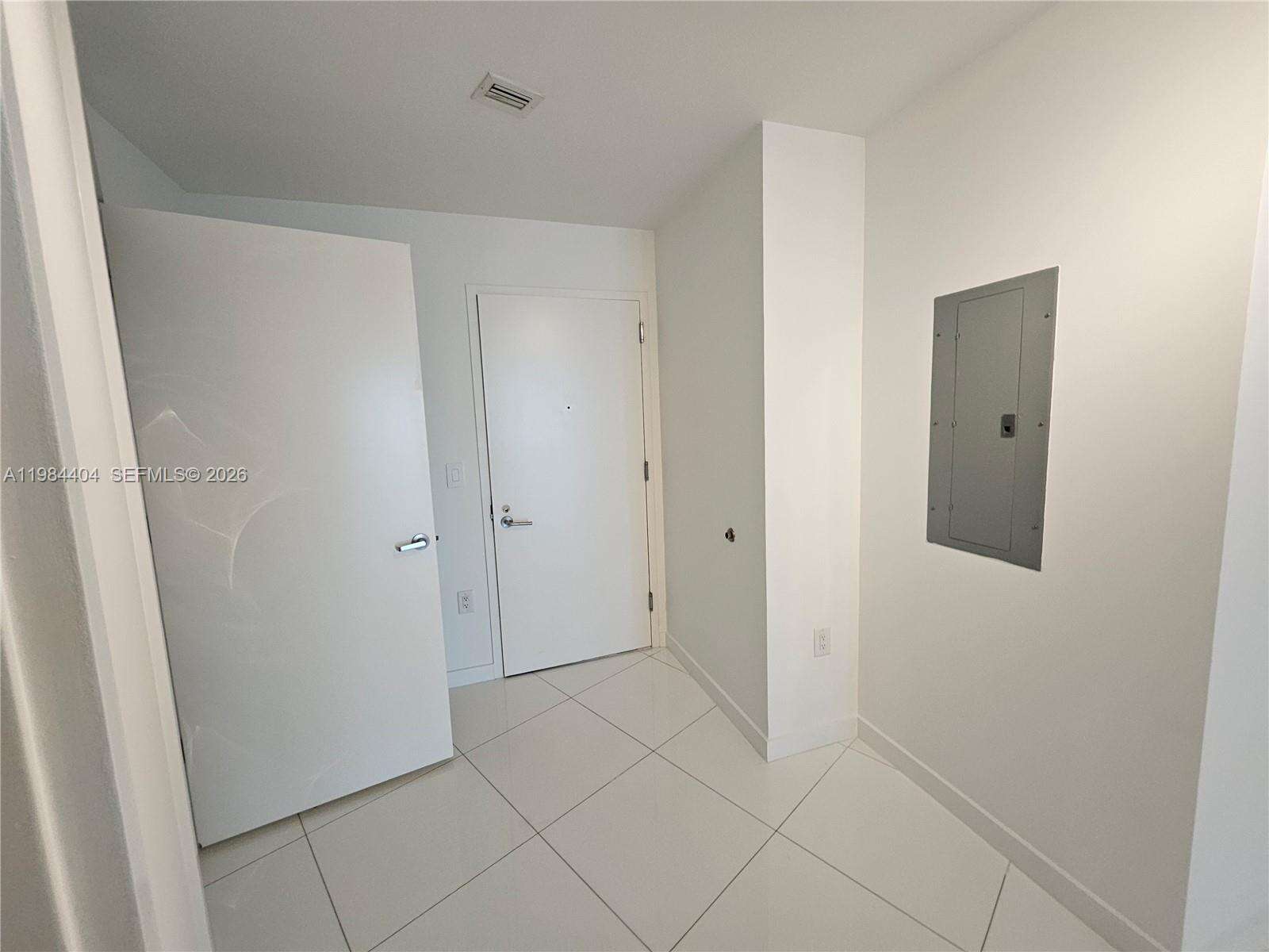 Paramount Miami Worldcenter at 851 1 Ave, Miami, FL 33132 - For Rent photo 9