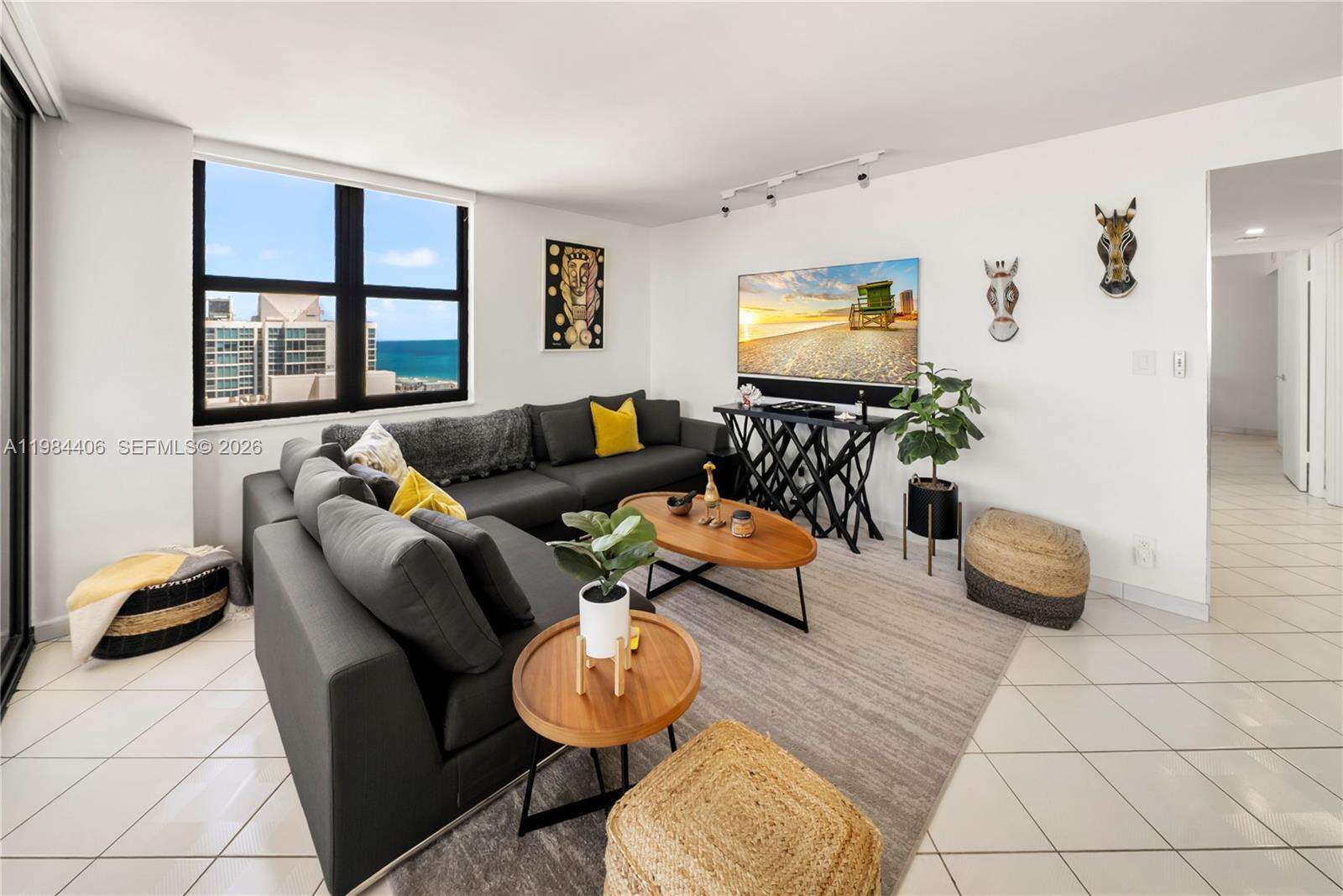 Club Atlantis at 2555 Collins Ave, Miami Beach, FL 33140 - For Rent photo 17