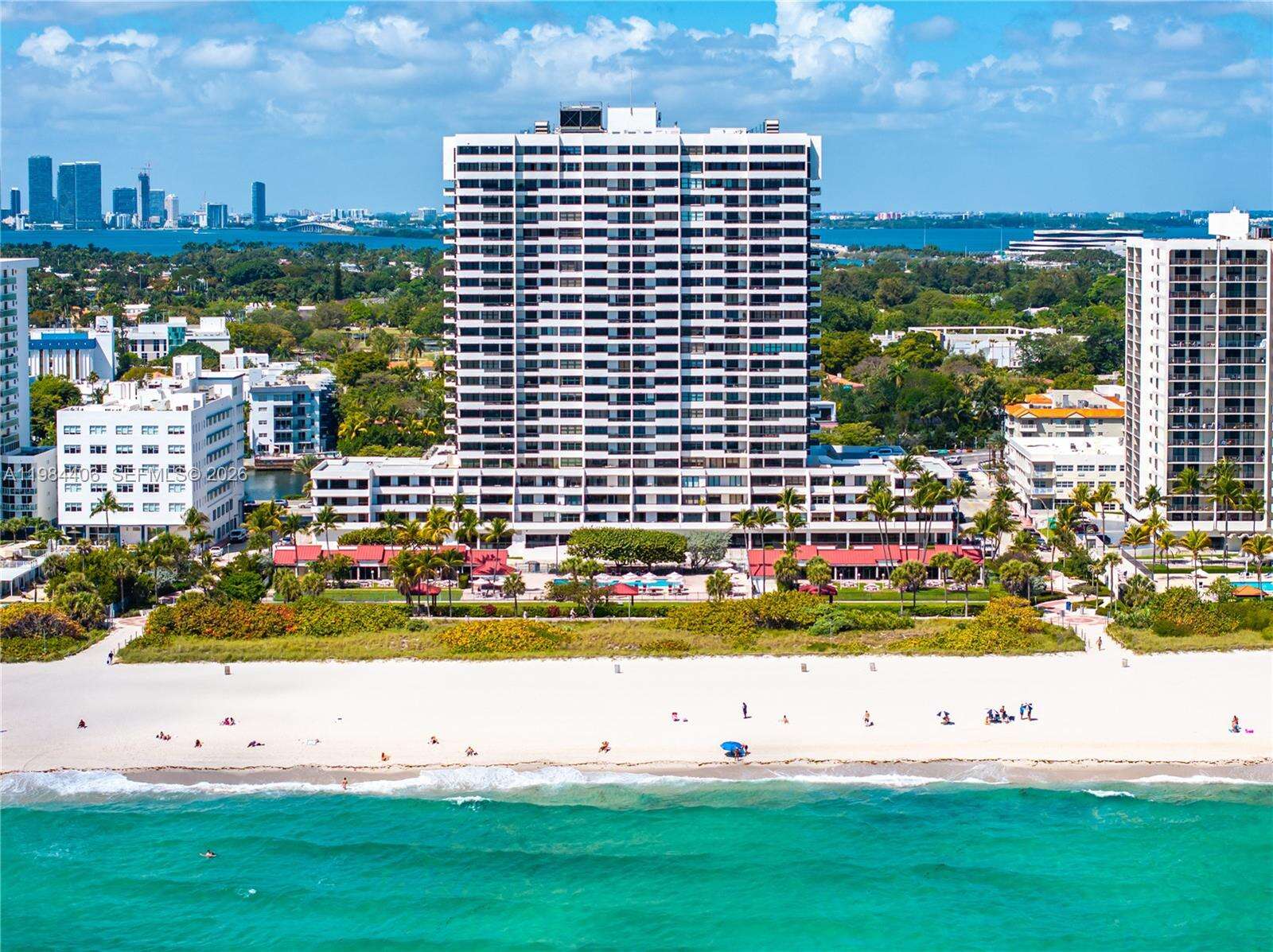 Club Atlantis at 2555 Collins Ave, Miami Beach, FL 33140 - For Rent photo 4