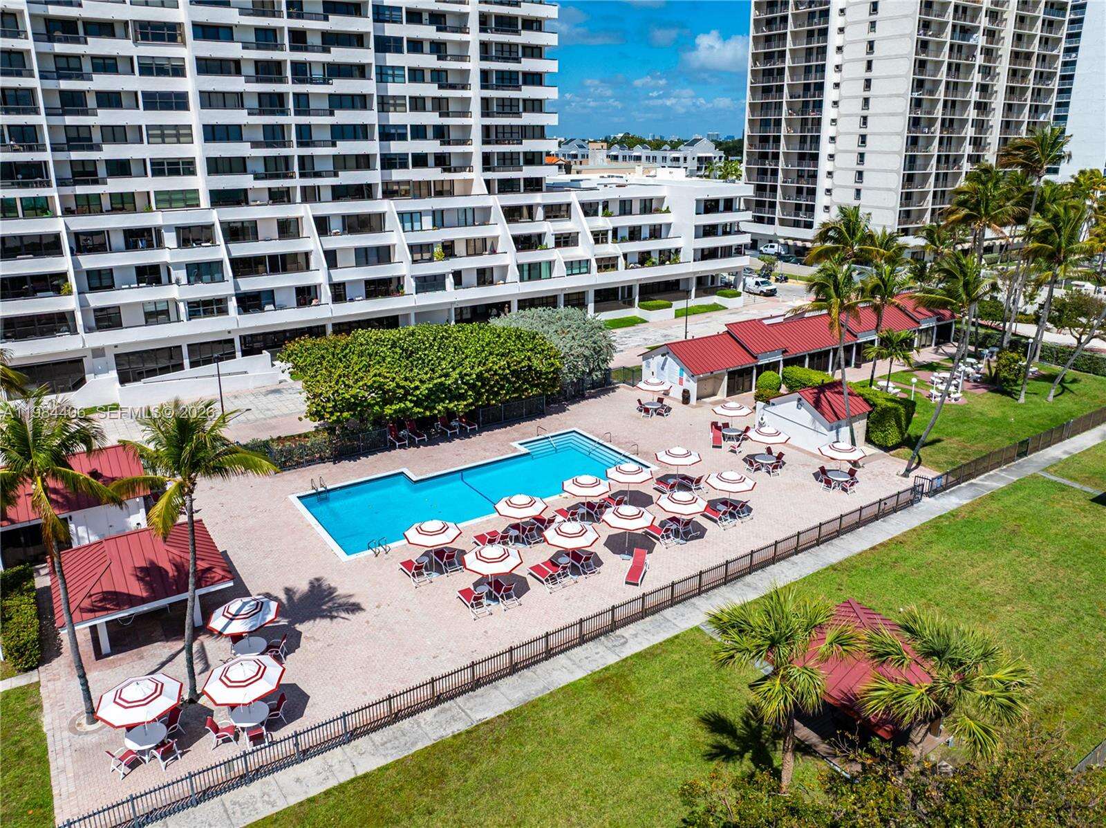 Club Atlantis at 2555 Collins Ave, Miami Beach, FL 33140 - For Rent photo 51